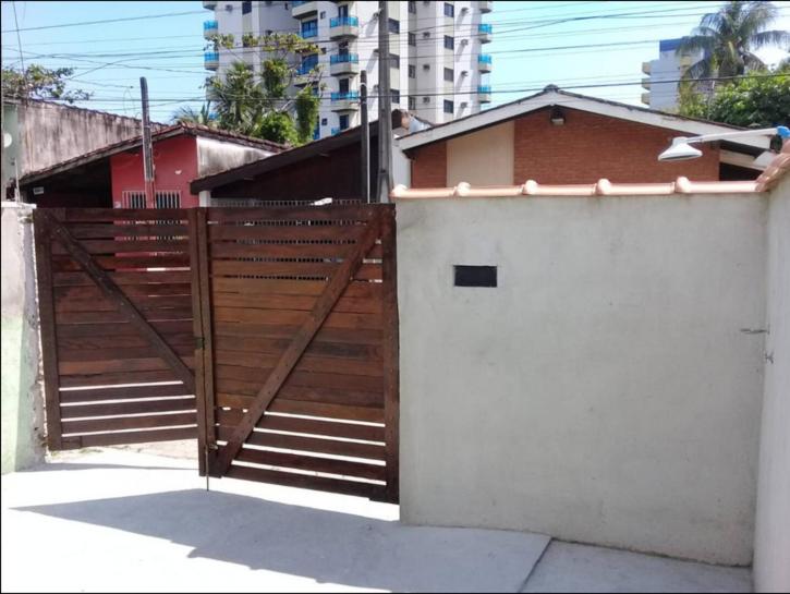 Linda acomodação a poucos metros da praia
