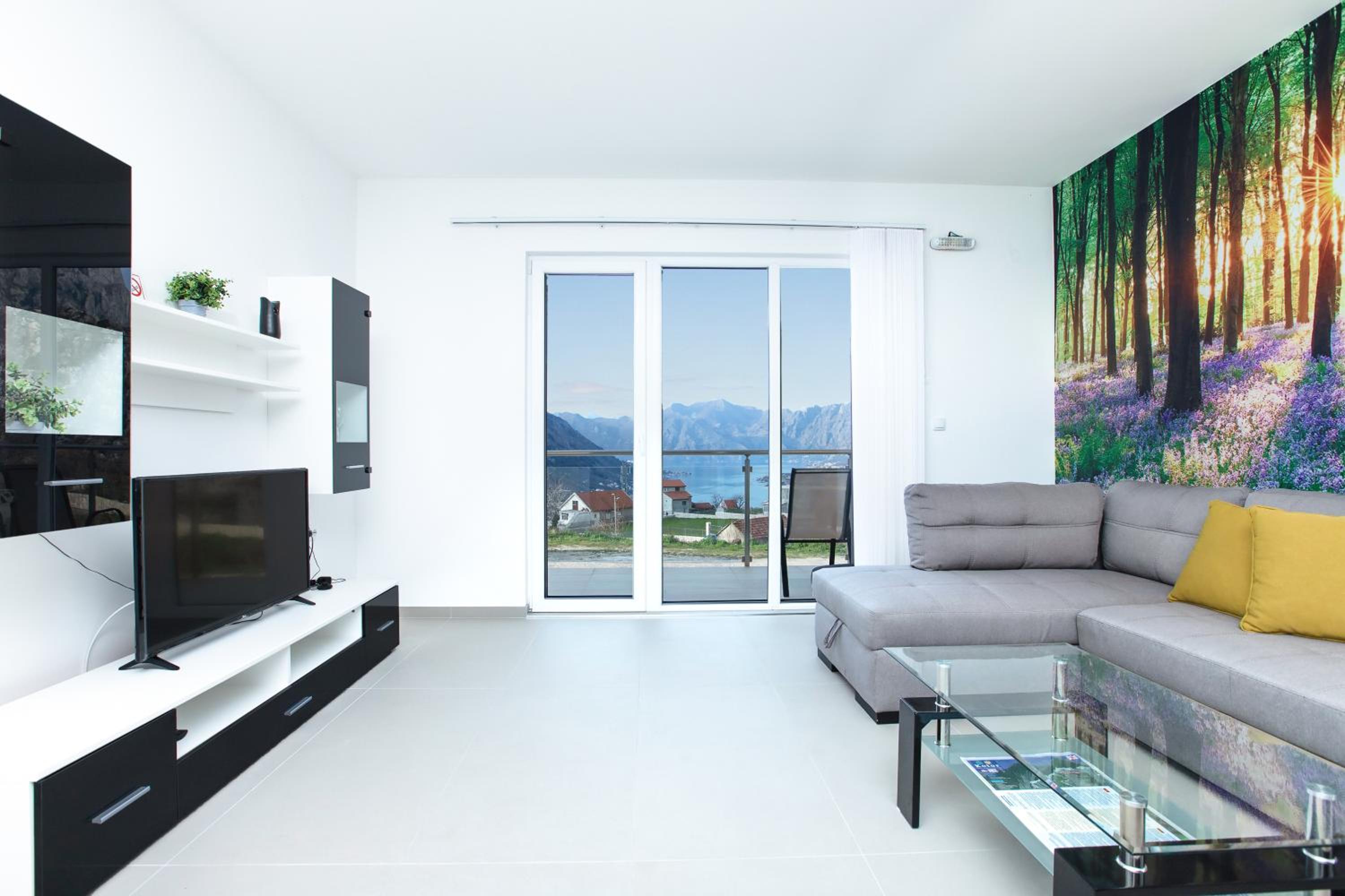 Four Seasons Apartments