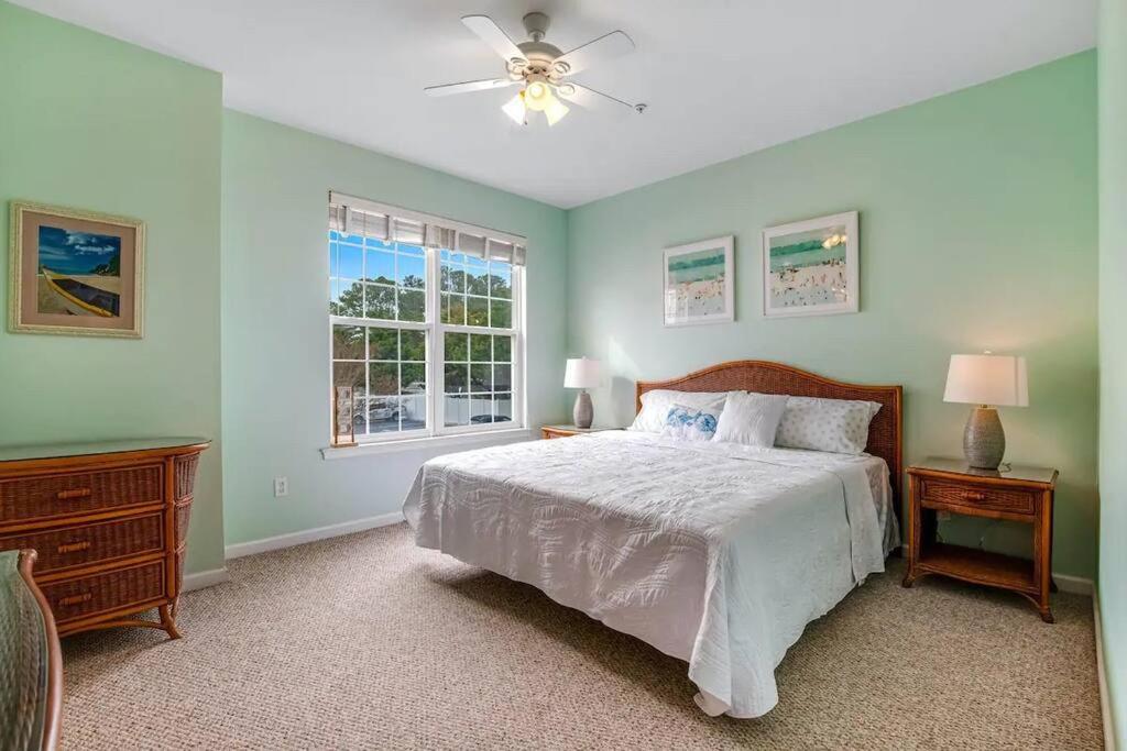 Relaxing Bethany Beach Retreat, Pools, Families Welcome Including Dogs!