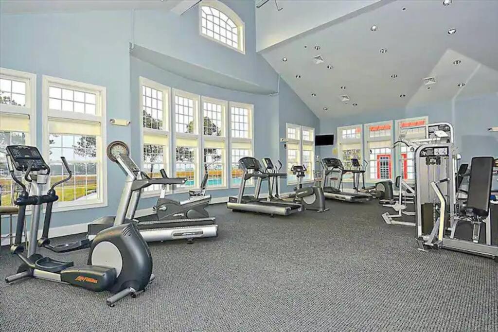 Relaxing Bethany Beach Retreat, Pools, Families Welcome Including Dogs!