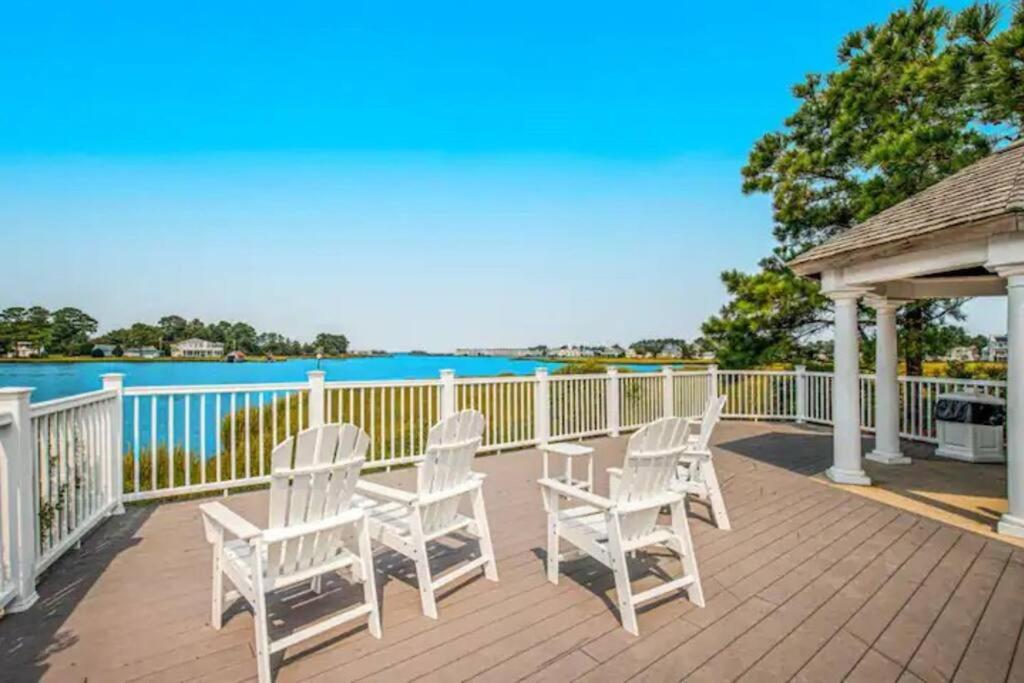 Relaxing Bethany Beach Retreat, Pools, Families Welcome Including Dogs!