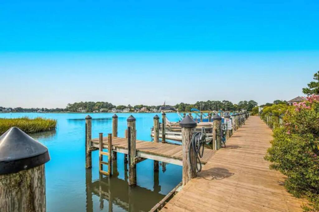 Relaxing Bethany Beach Retreat, Pools, Families Welcome Including Dogs!