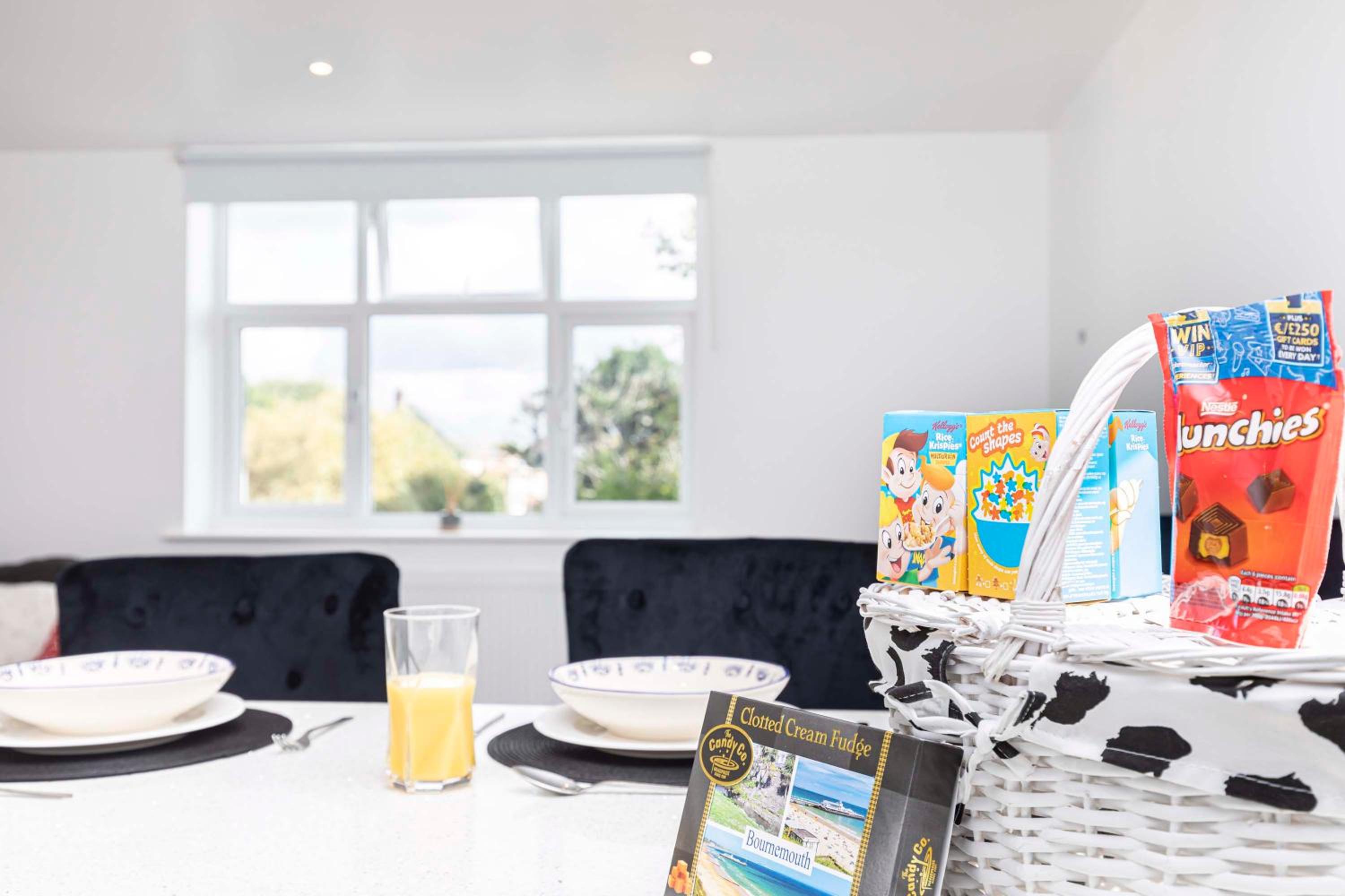 The White House - Lux Southbourne beach 3 bed stay view 4