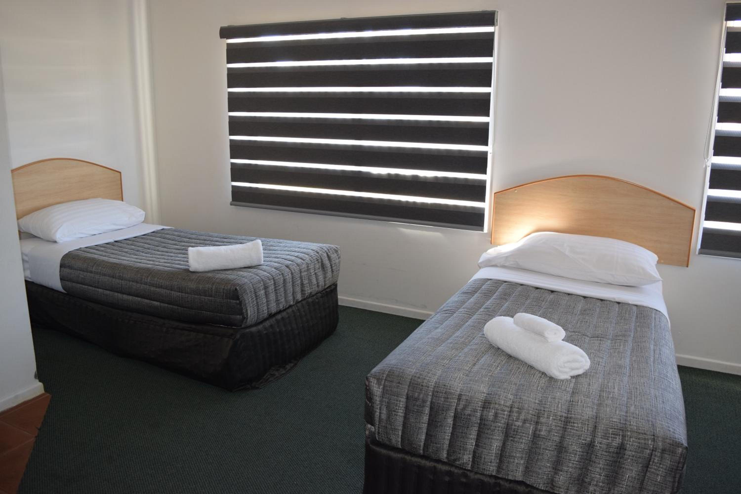 Warwick Vines Motel
