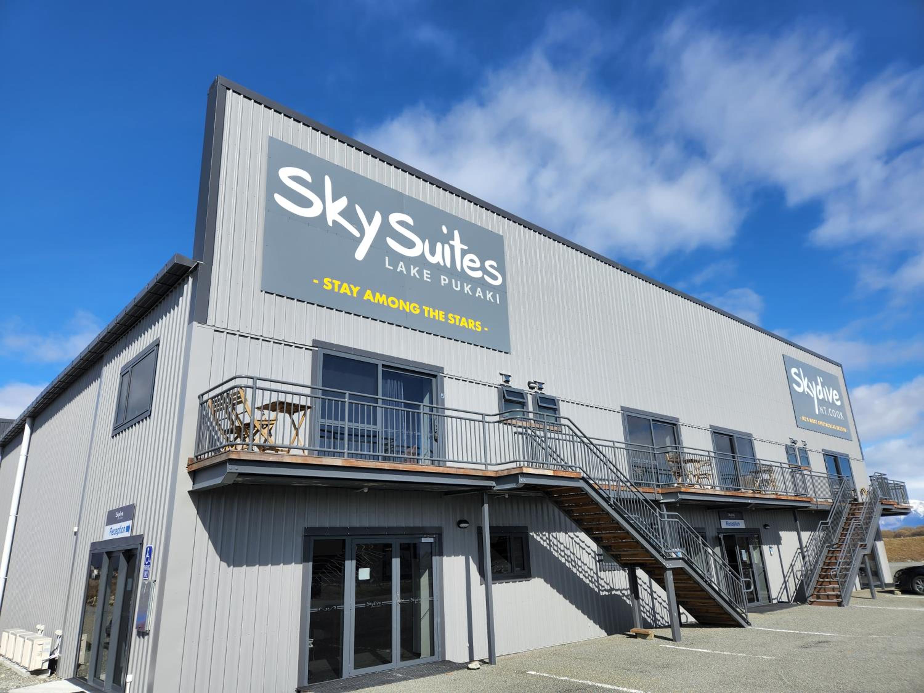 Hotel Sky Suites - Lake Pukaki, Mount Cook - Image 1