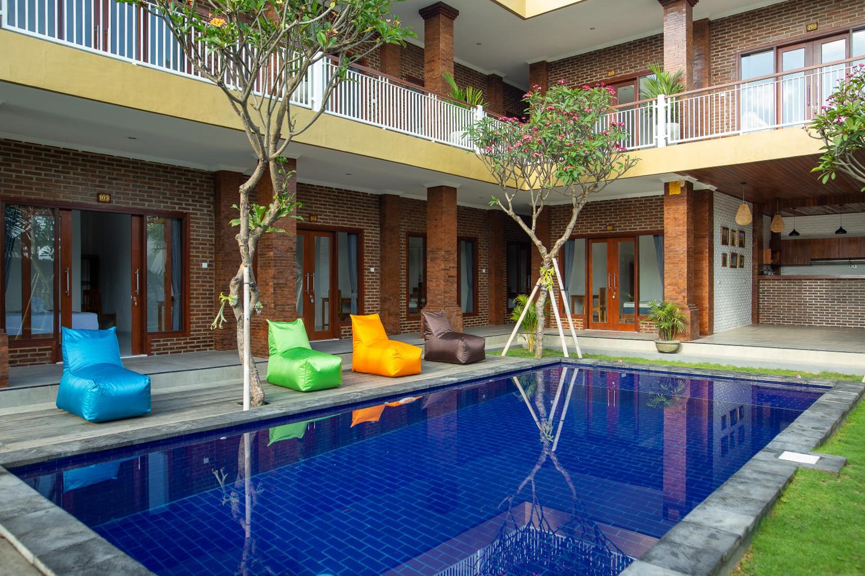 Frangipani House and Spa by ecommerceloka view 4