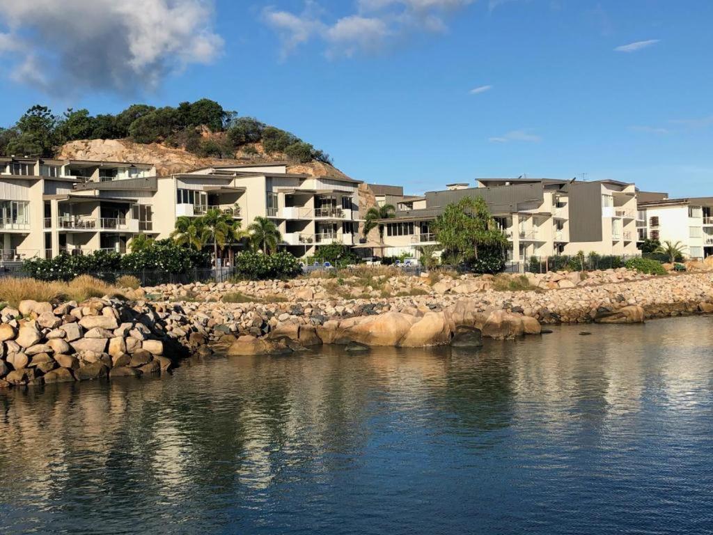 One Bright Point - Stunning Water Views