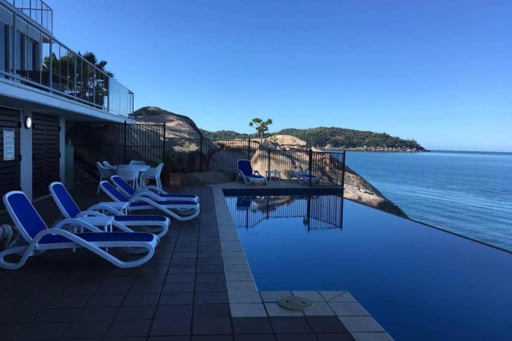 One Bright Point - Stunning Water Views