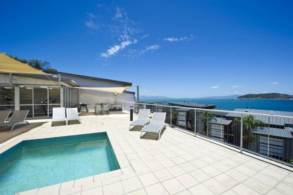 One Bright Point - Stunning Water Views