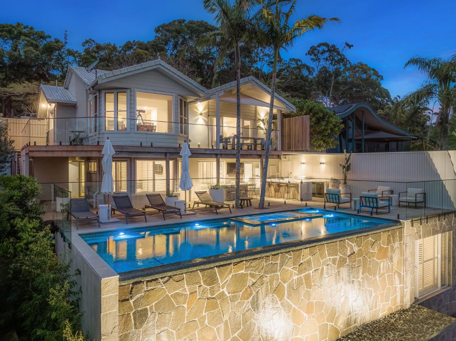 Sway - stunning 5 BR beach house with pool