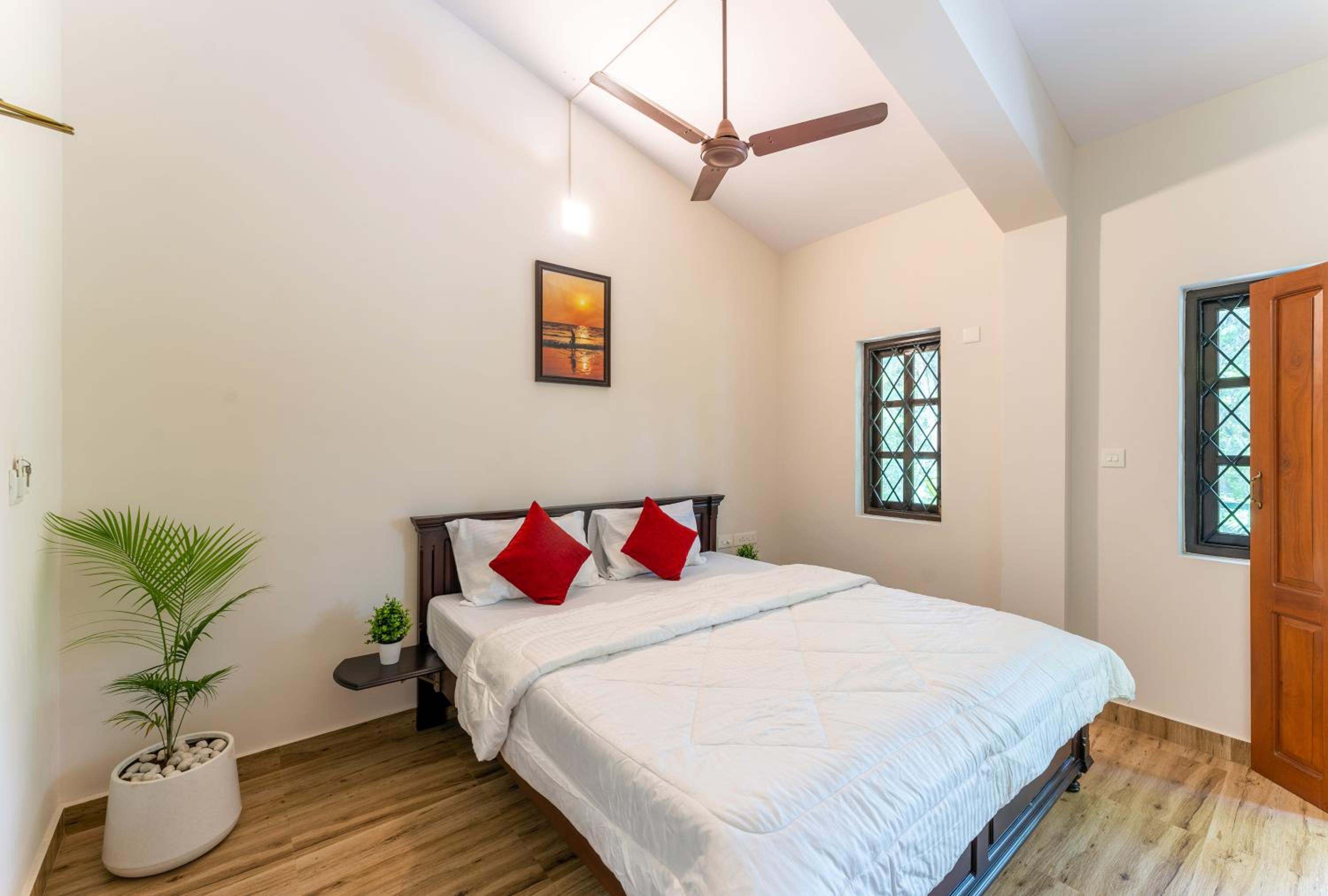 Villa Barbosa, 2 BHK Villa & Luxury Rooms near Colva, Sernabatim, Benaulim Beach view 3
