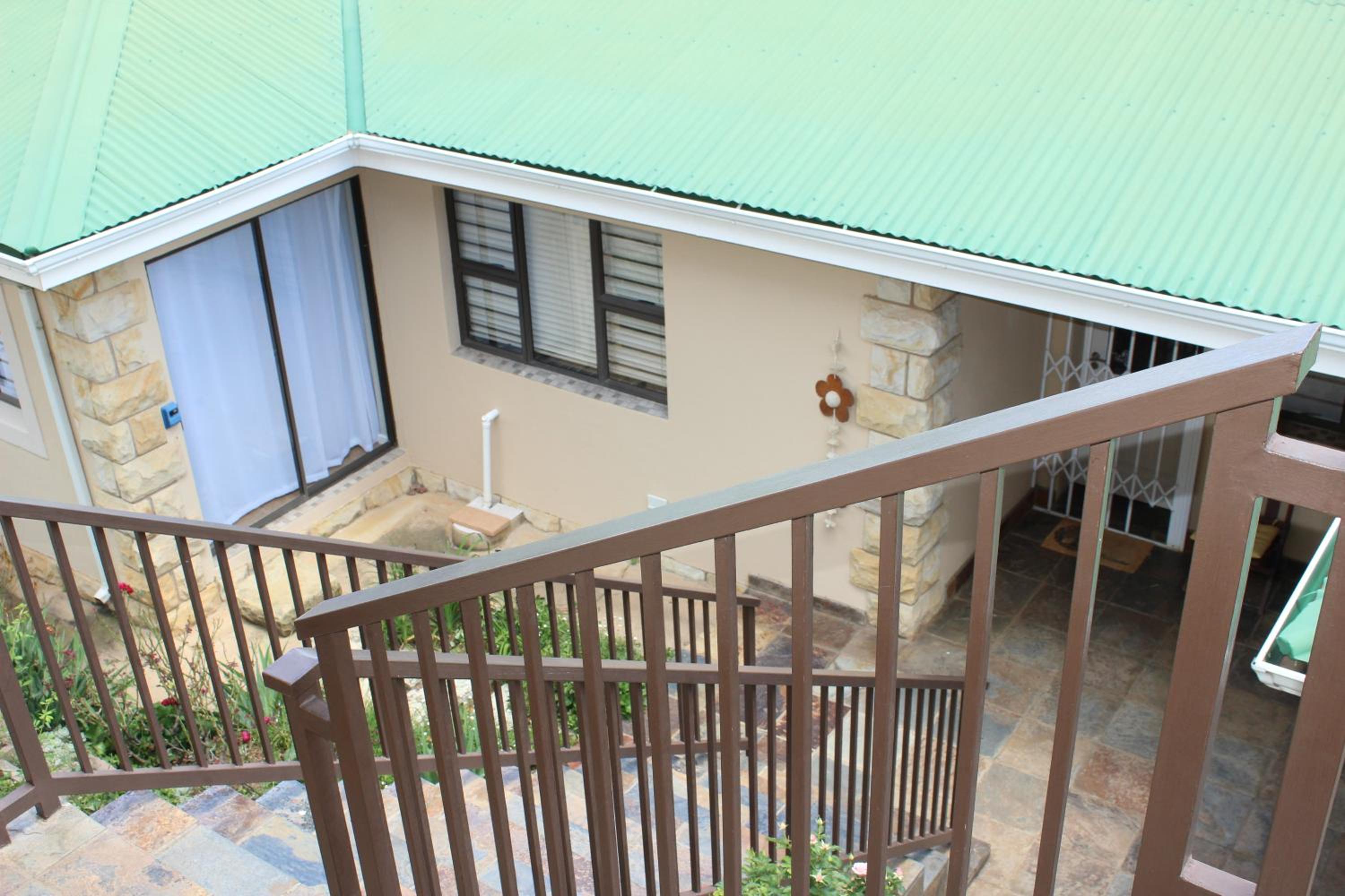 Sunbird Haven Self-Catering Sleeps 8 view 2
