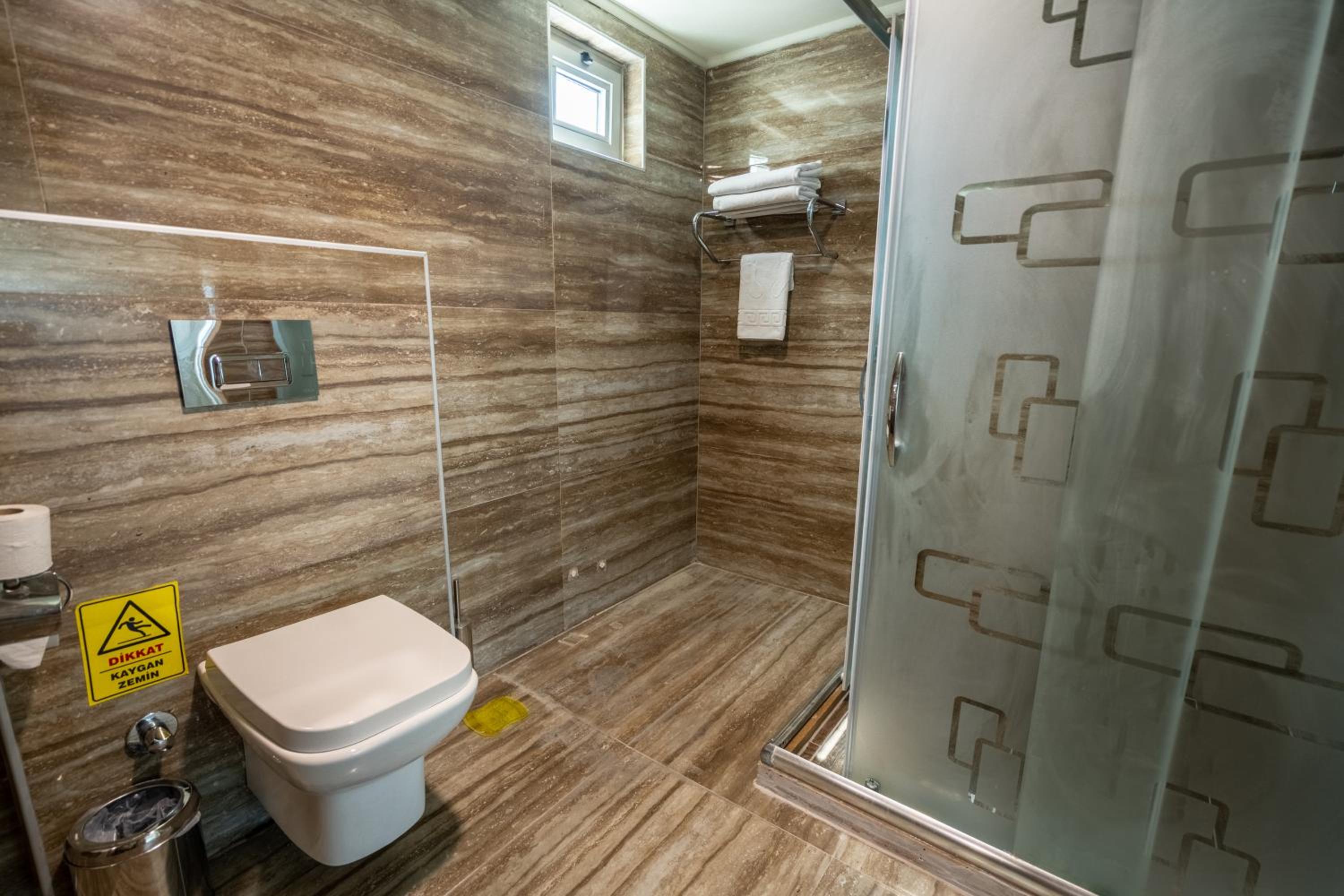 City Live Hotel - Image 16