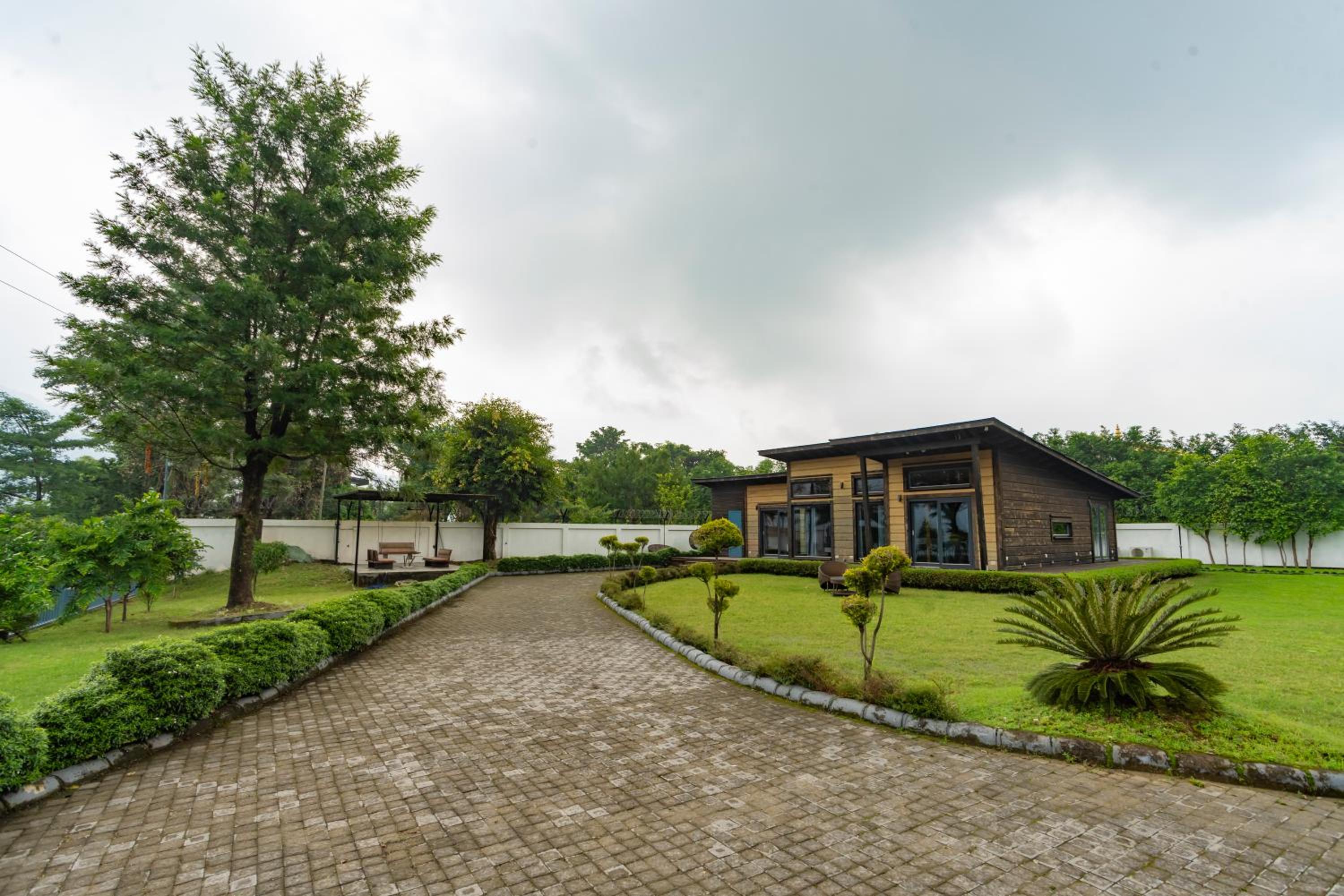 SaffronStays Paradise Pines, Dehradun - cliff villa with valley & forest views view 3