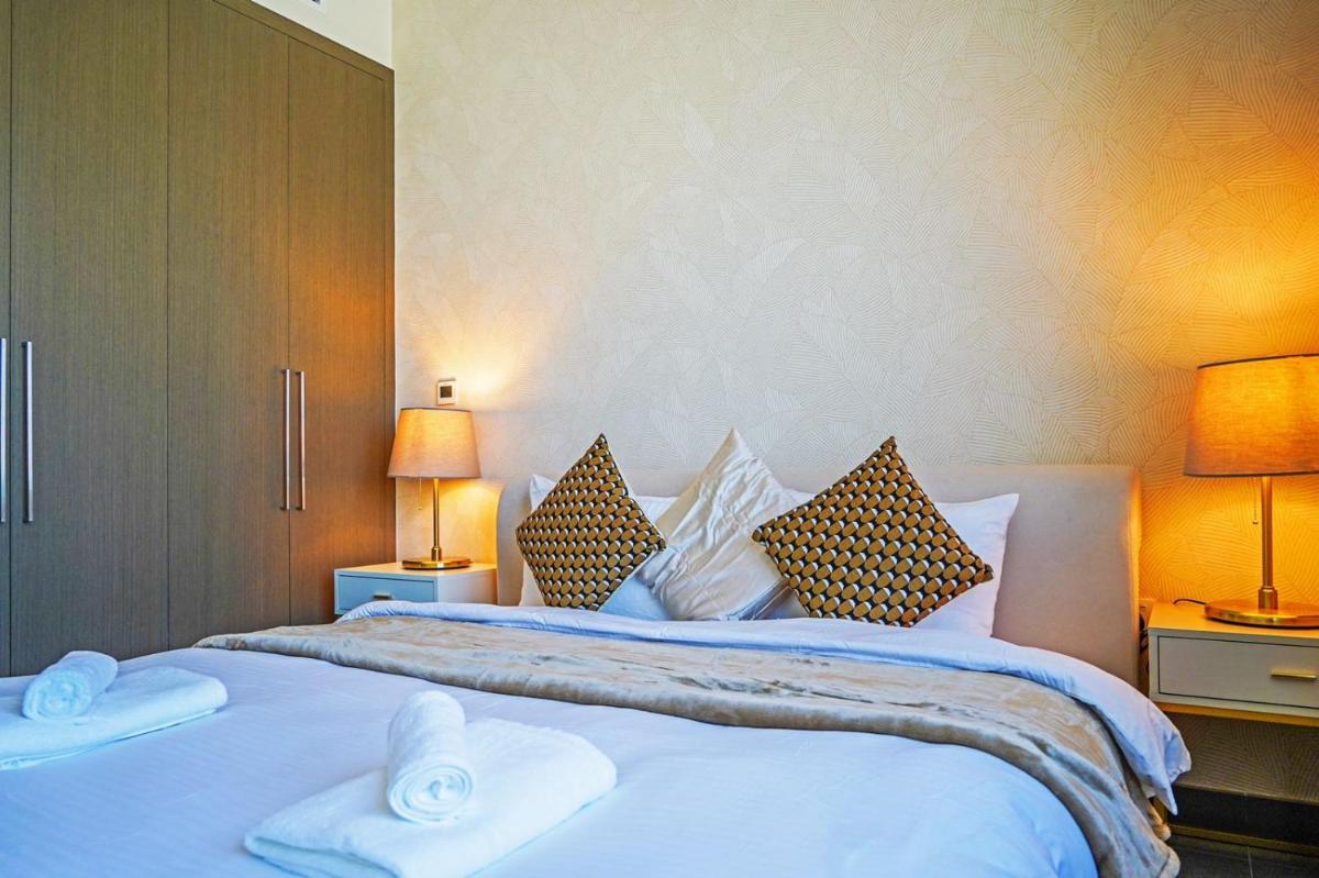 Modern Urban 3 bedroom apartment Dubai Creek Harbour