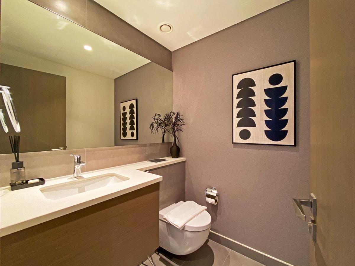 Modern Urban 3 bedroom apartment Dubai Creek Harbour