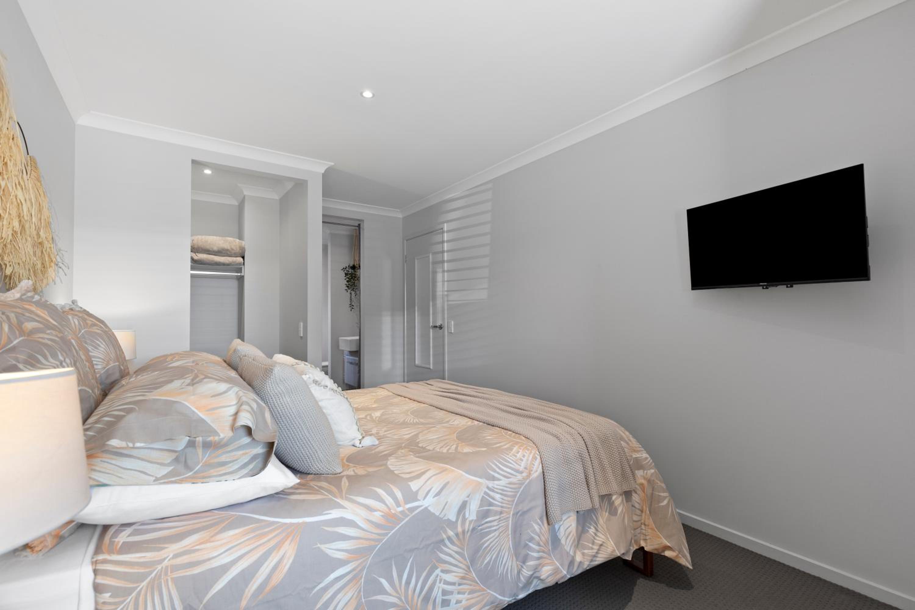 Ocean Dreams- Perfect whole family getaway! Kids Games room, Pet friendly!