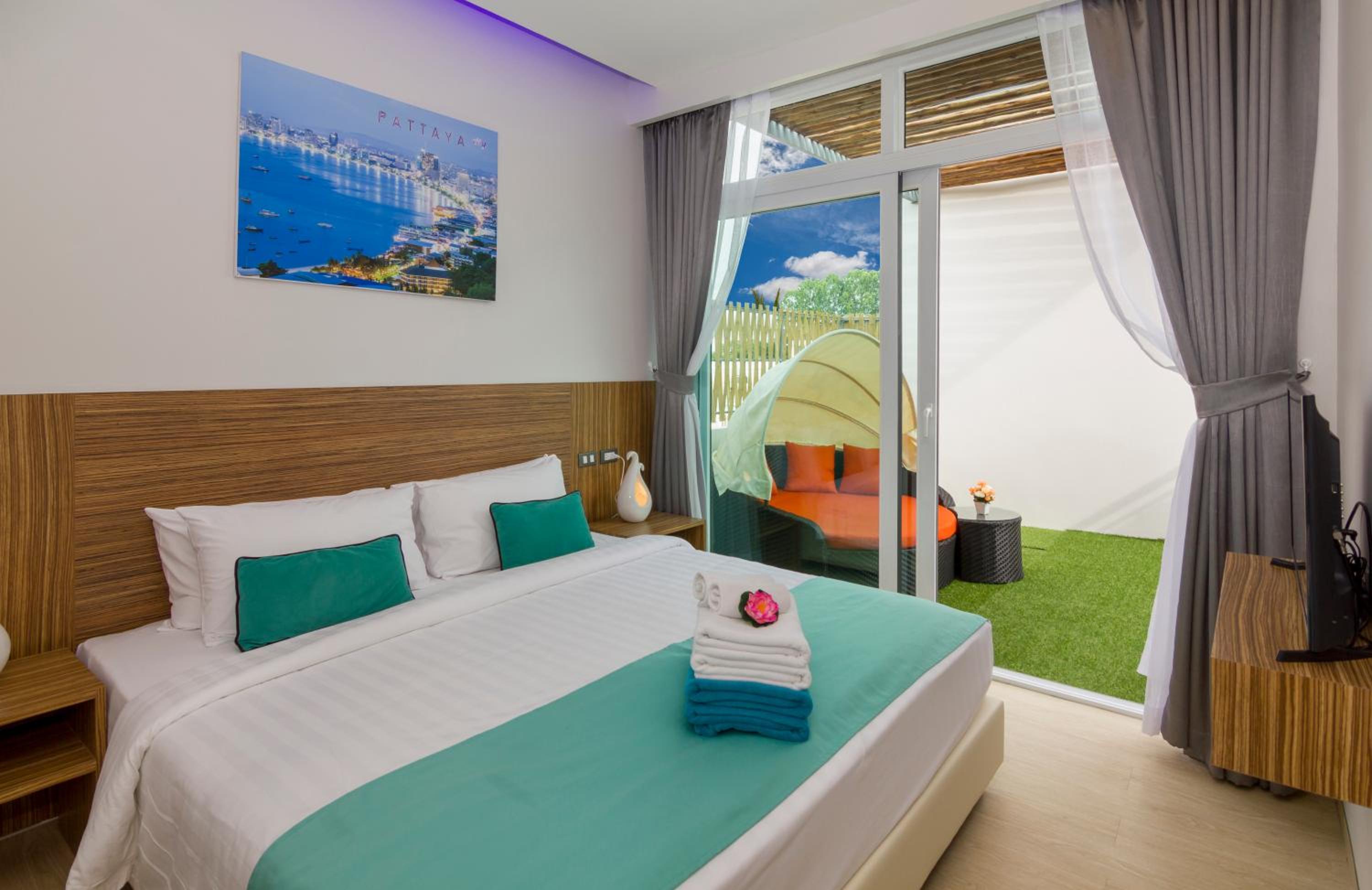 Tropicana Pool Villa