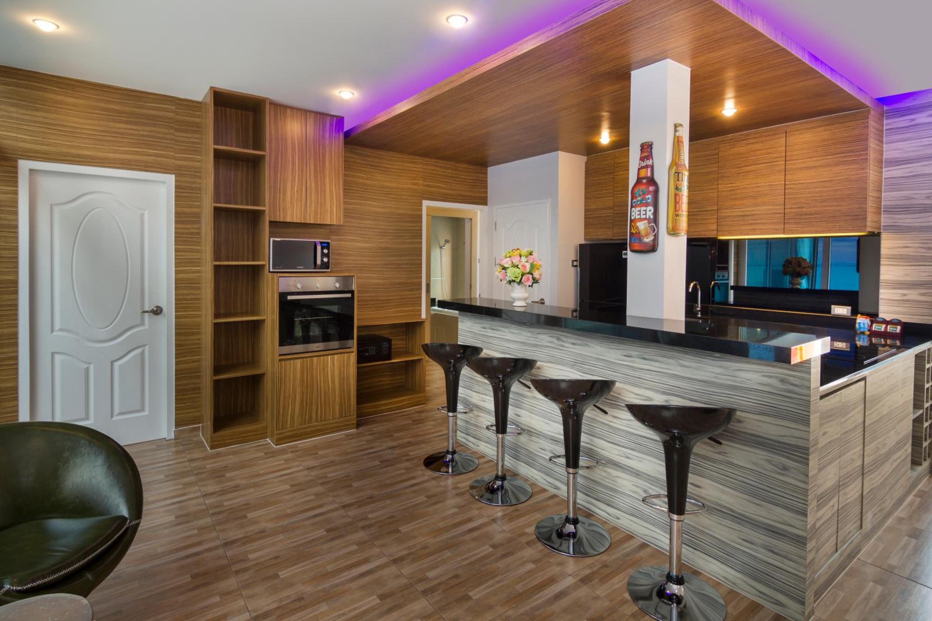 Tropicana Pool Villa