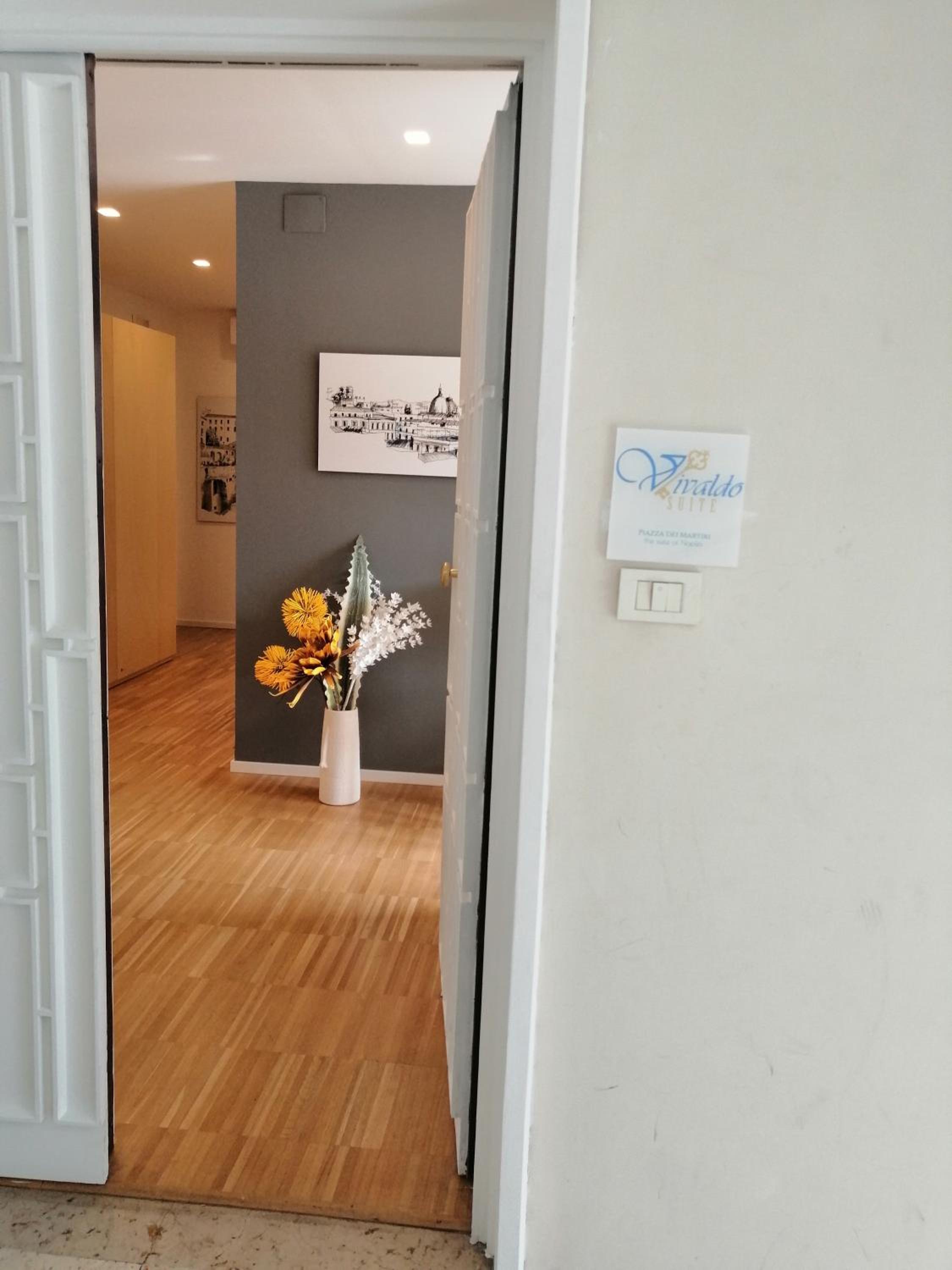 Vivaldo Suite Piazza dei Martiri - Guest House