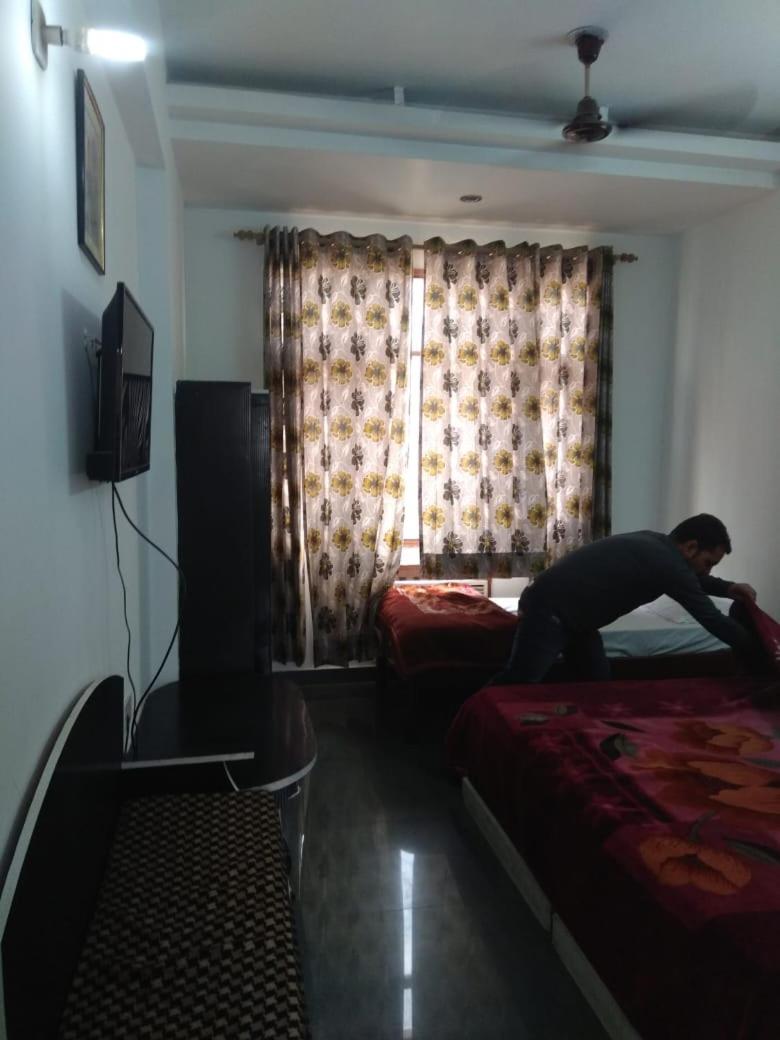 Hotel Green Hills Residency By WB Inn view 3