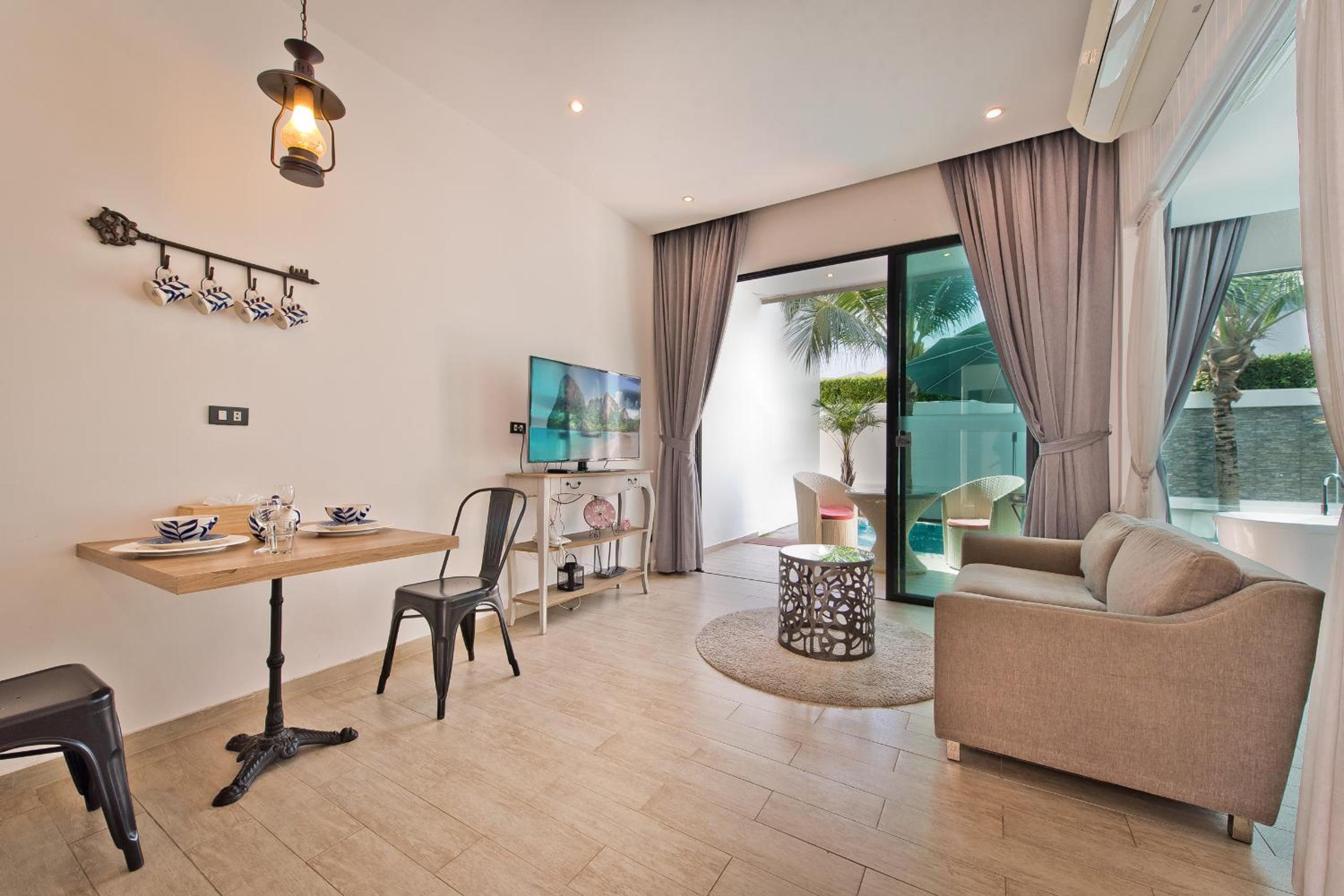 Tropicana Pool Villa