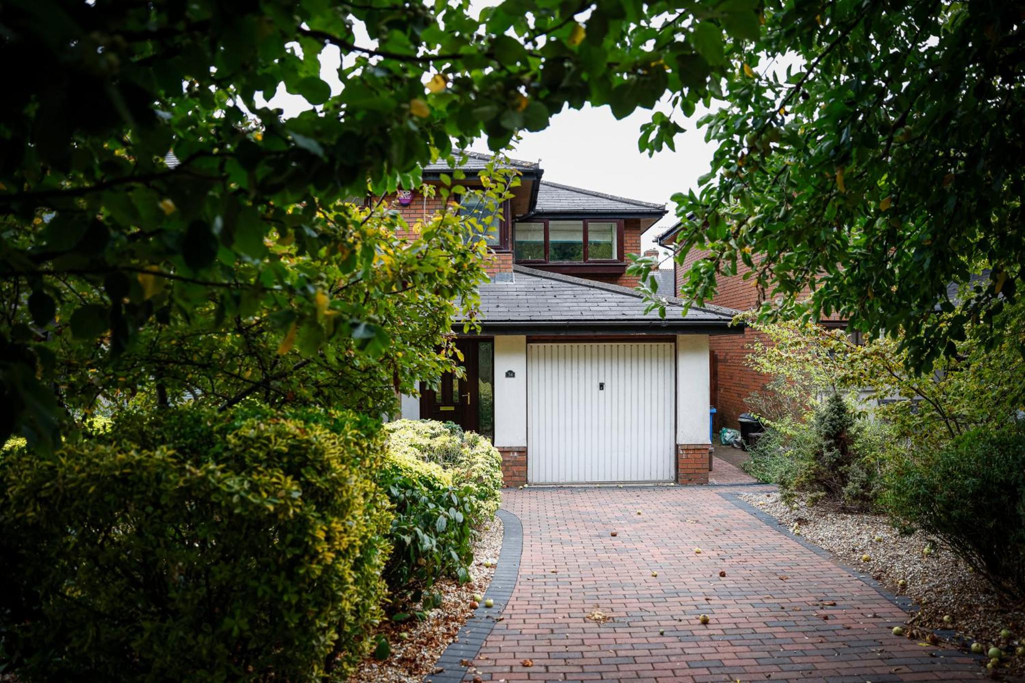 Stylish family home in desirable Penylan + Parking view 4