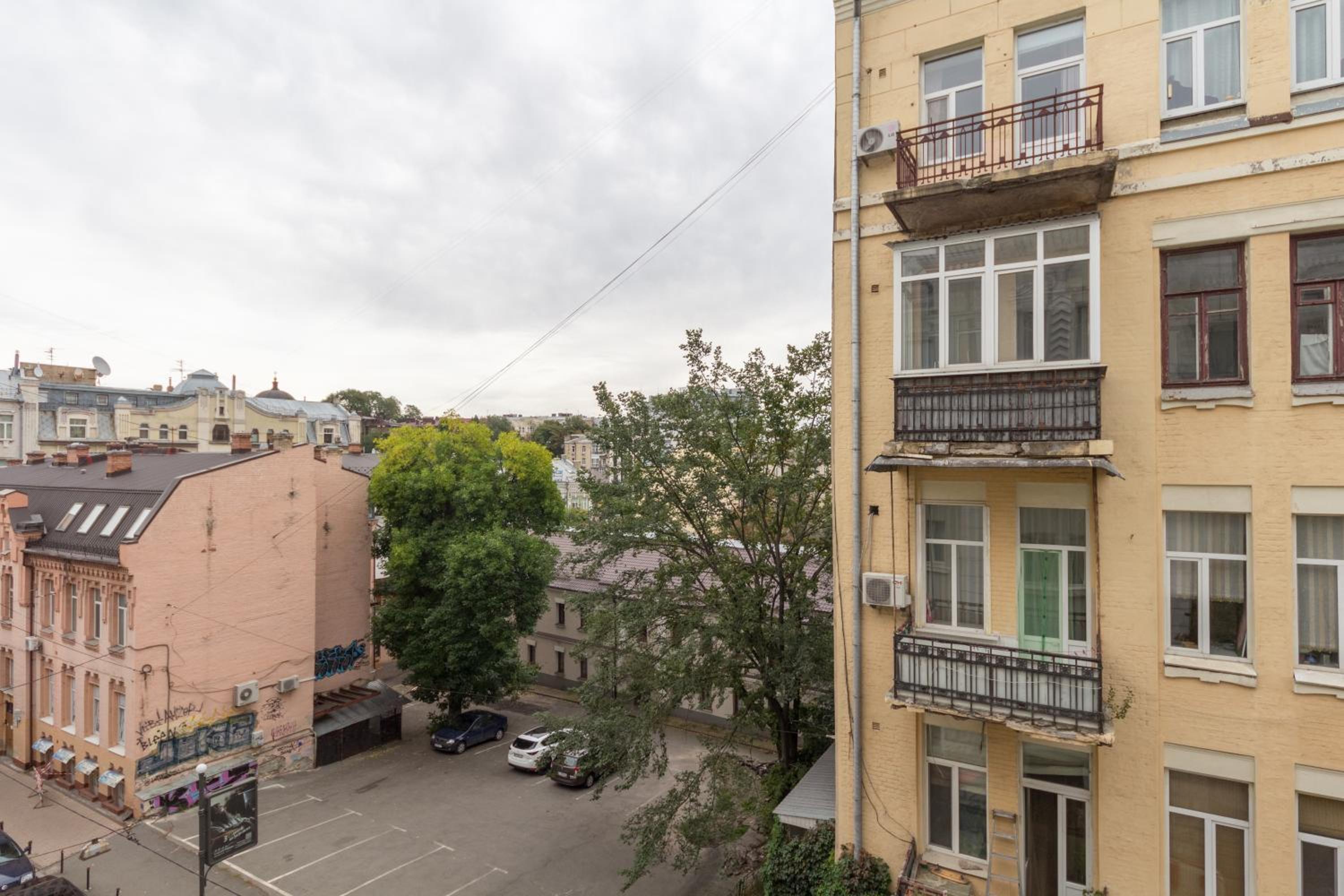 Central Apartments Maidan Area view 4