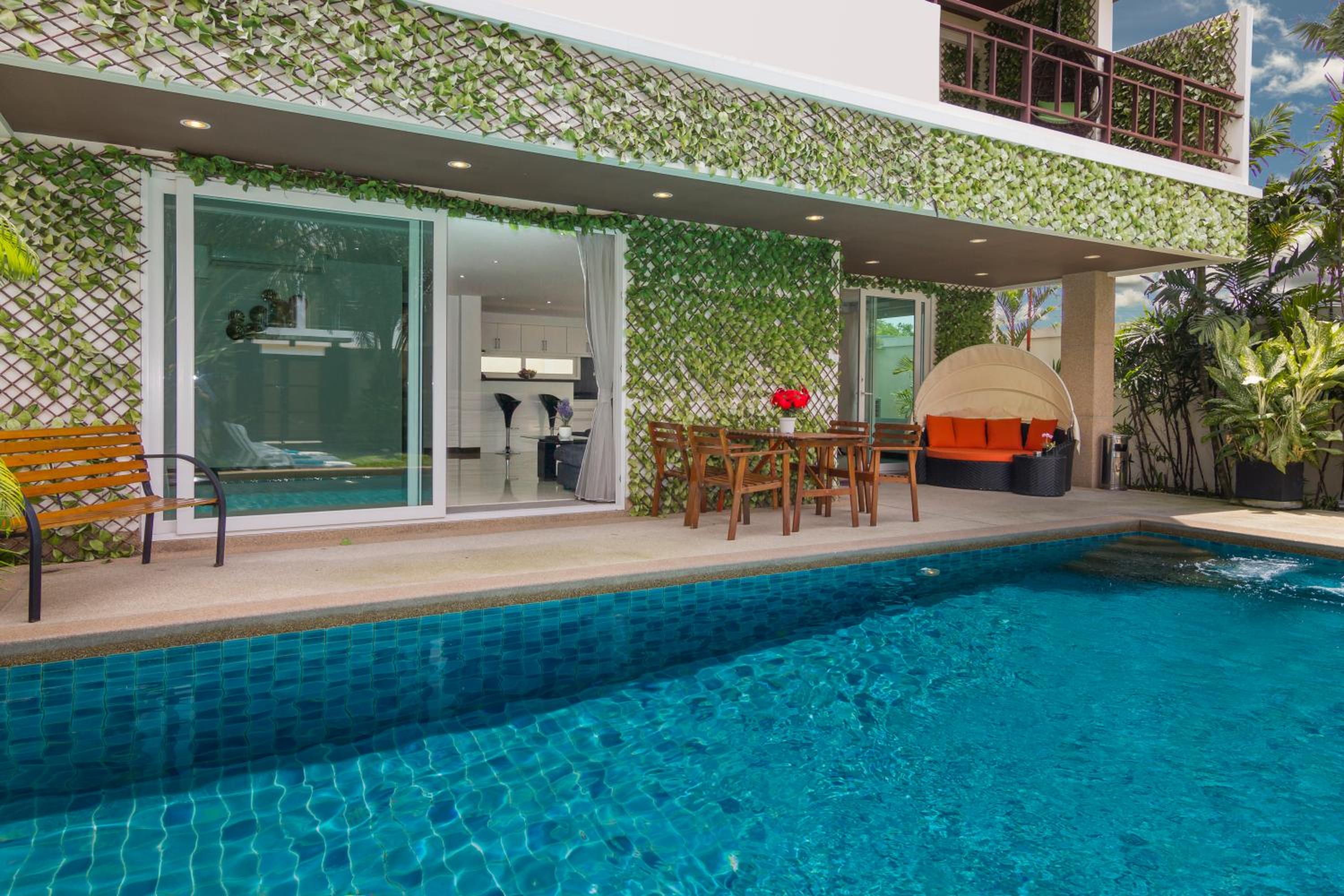 Tropicana Pool Villa