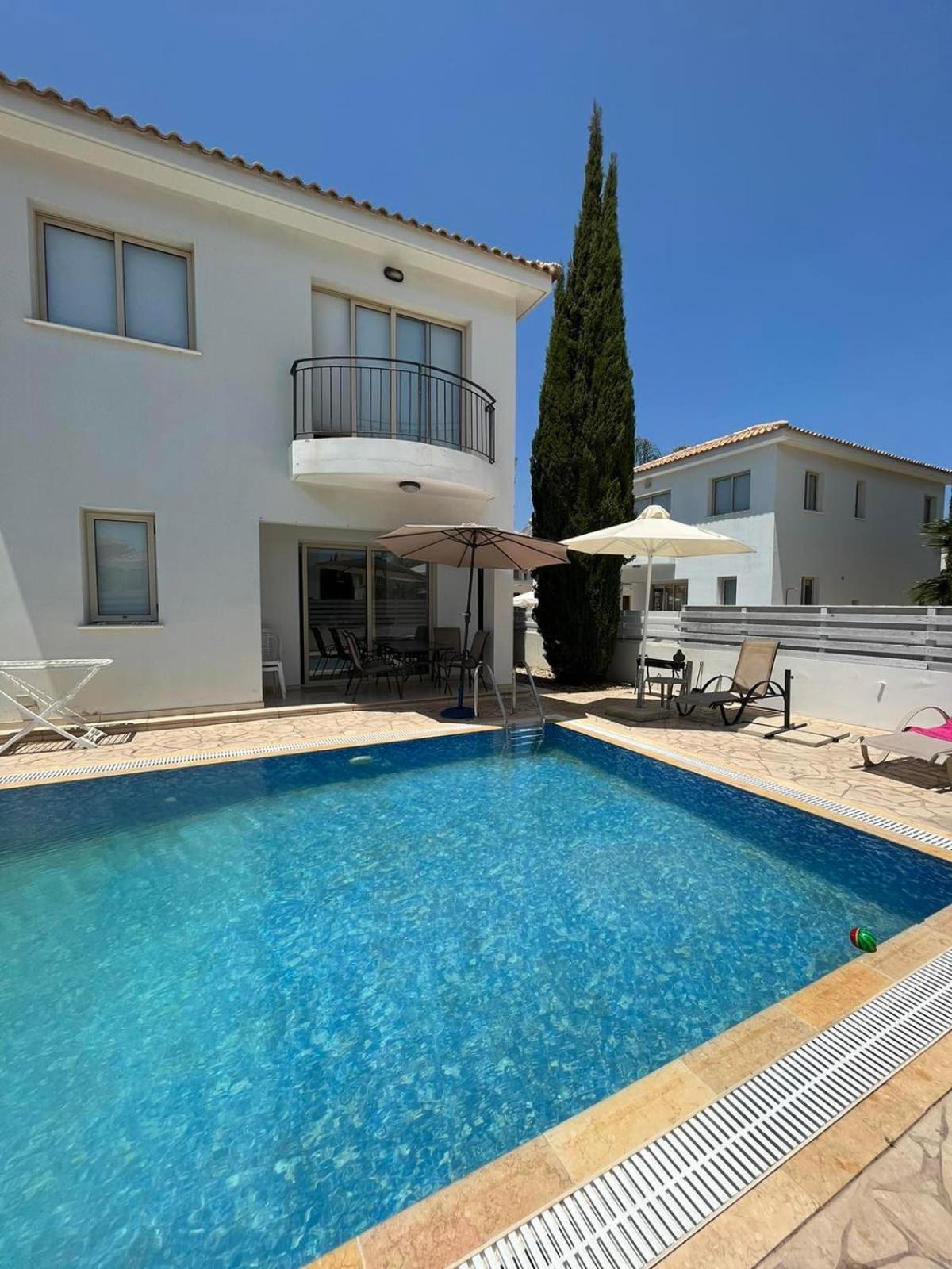 LC Palm Villa view 4