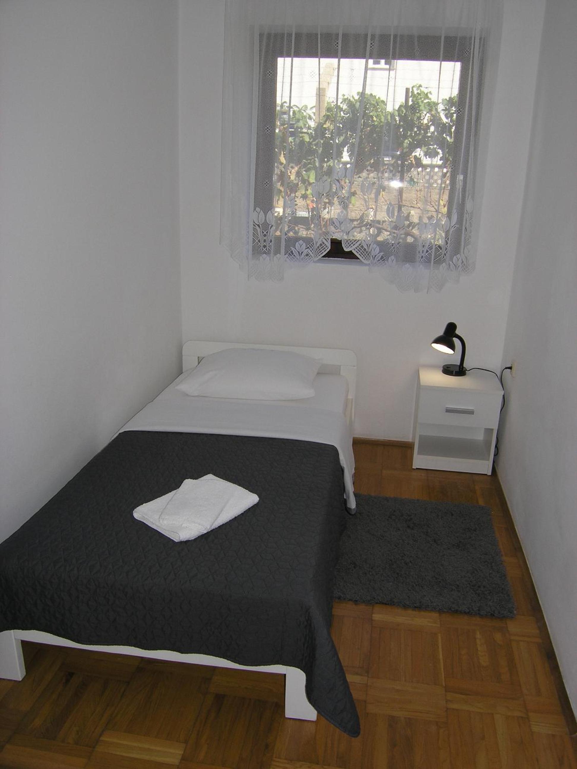 Apartments MARI with terrace view 3