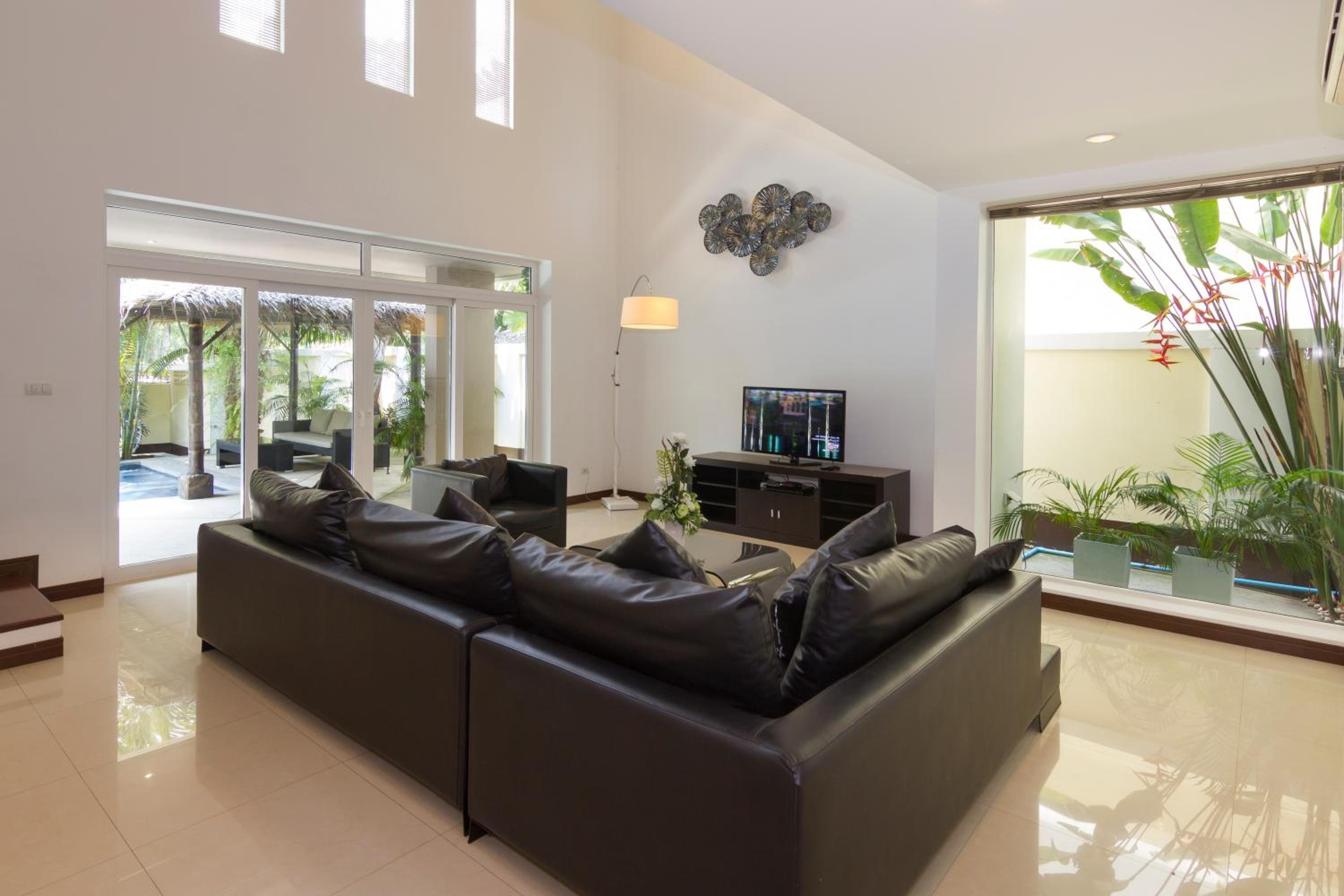 Tropicana Pool Villa