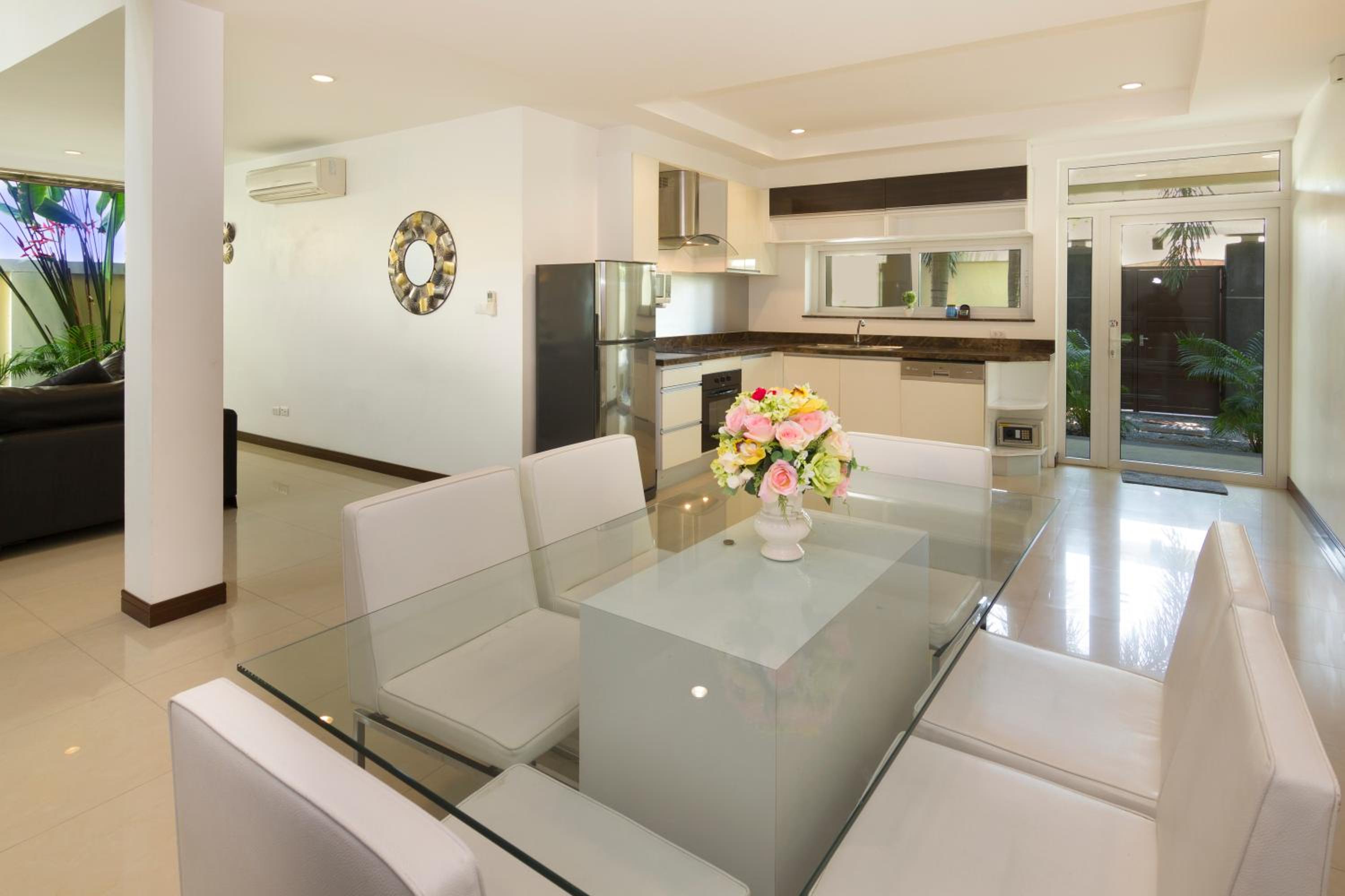 Tropicana Pool Villa