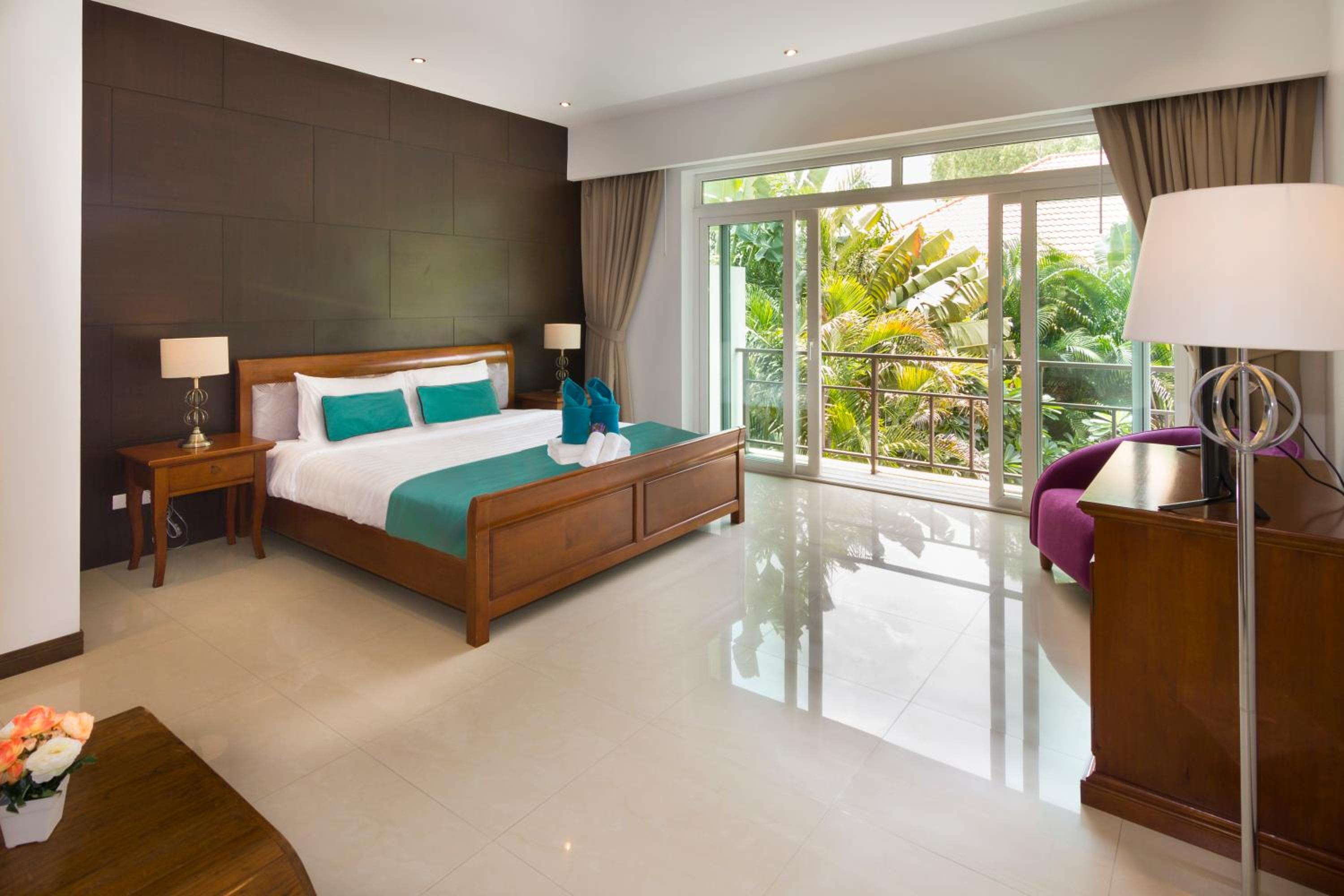 Tropicana Pool Villa