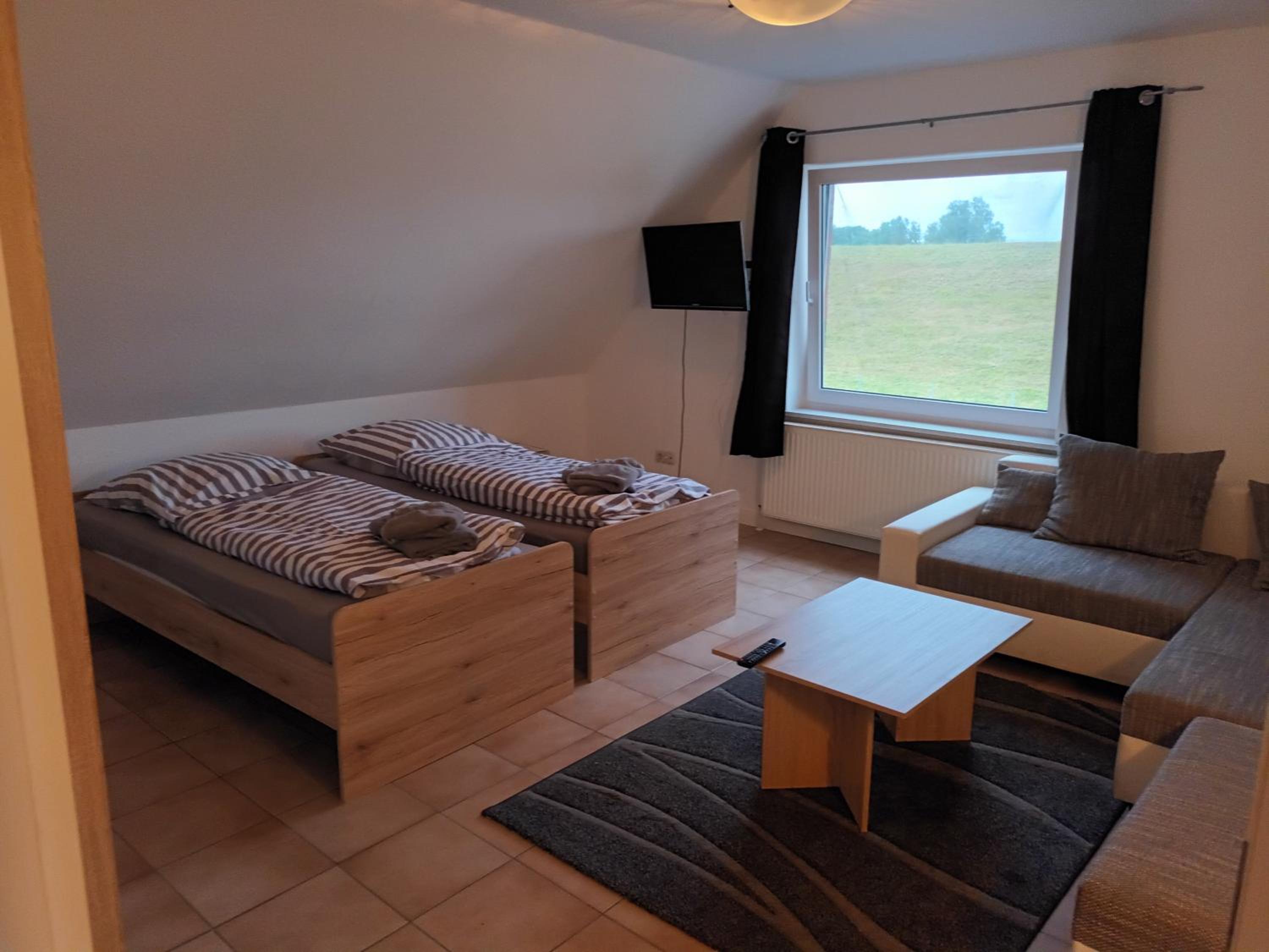 Zimmer 6 + 7+ 8 zusammen 1 Apartment
