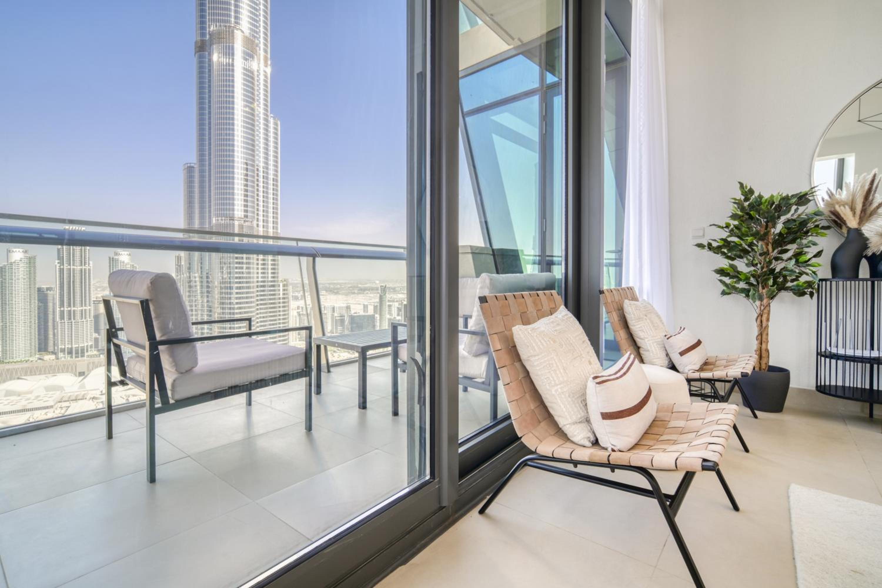 Burj Vista, Downtown Dubai - Burj Khalifa View - Mint Stay
