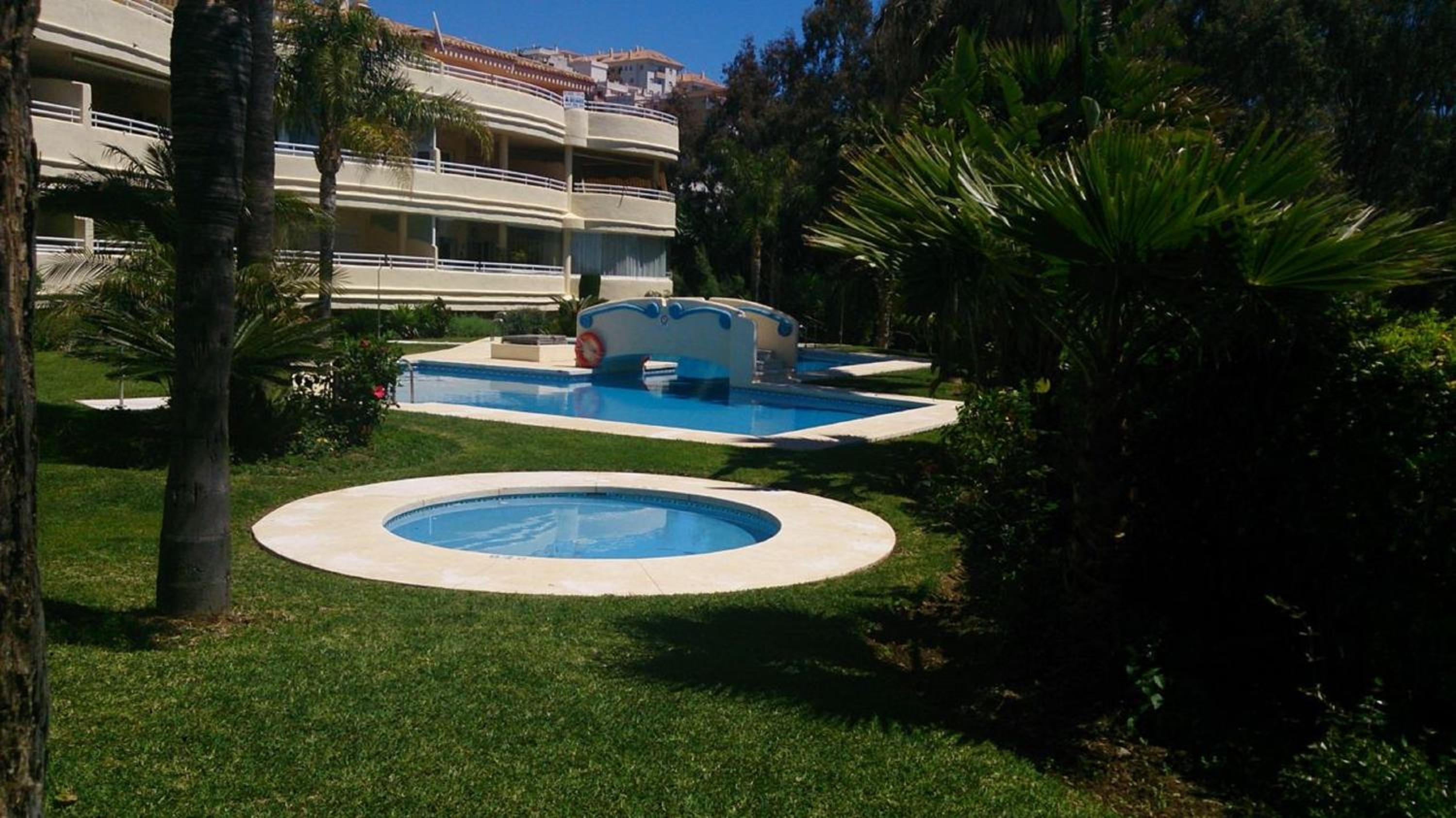 Holidays2Benalmadena Torrequebrada Sea view Front beach with pool parking & terraces