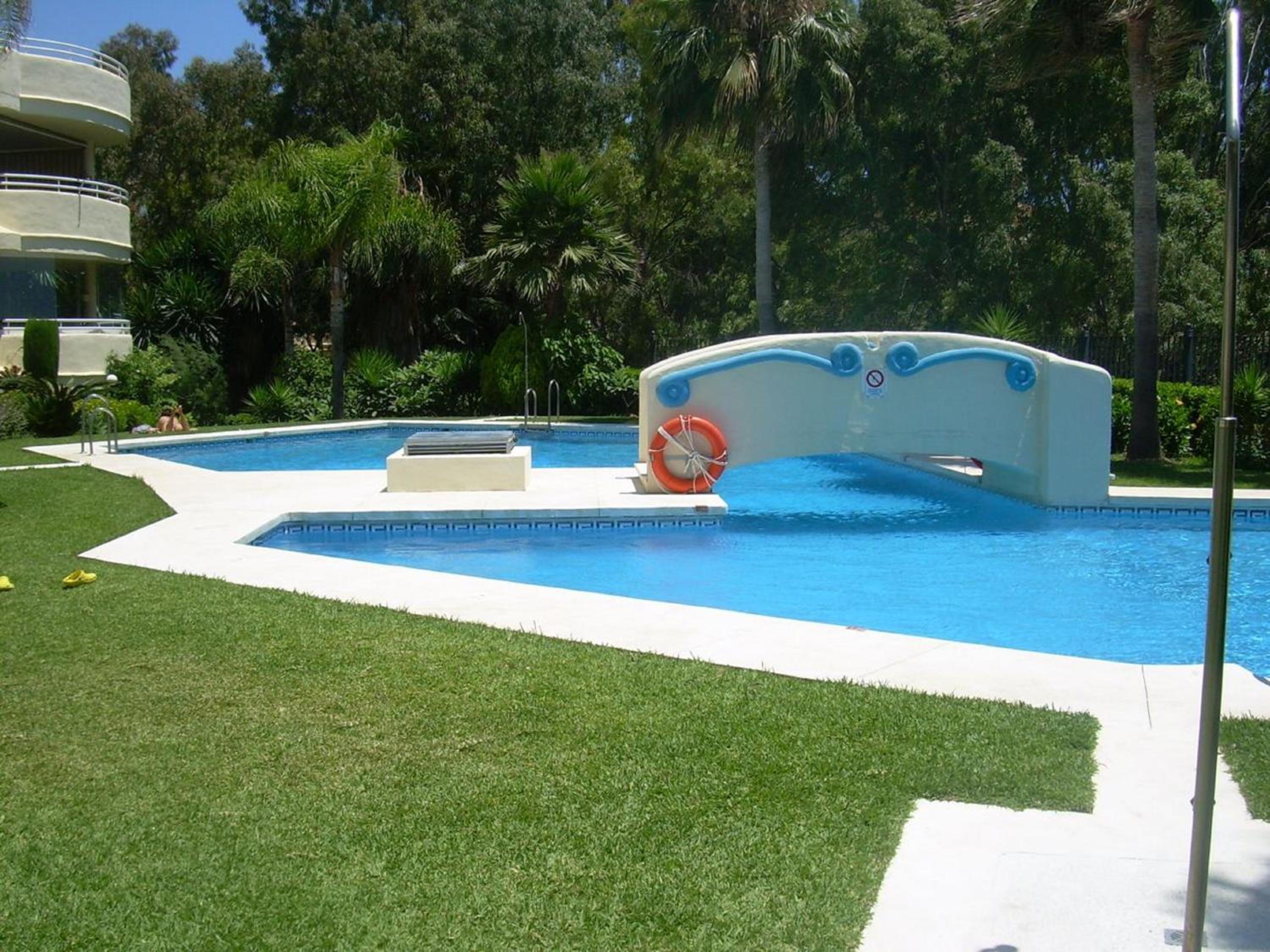 Holidays2Benalmadena Torrequebrada Sea view Front beach with pool parking & terraces