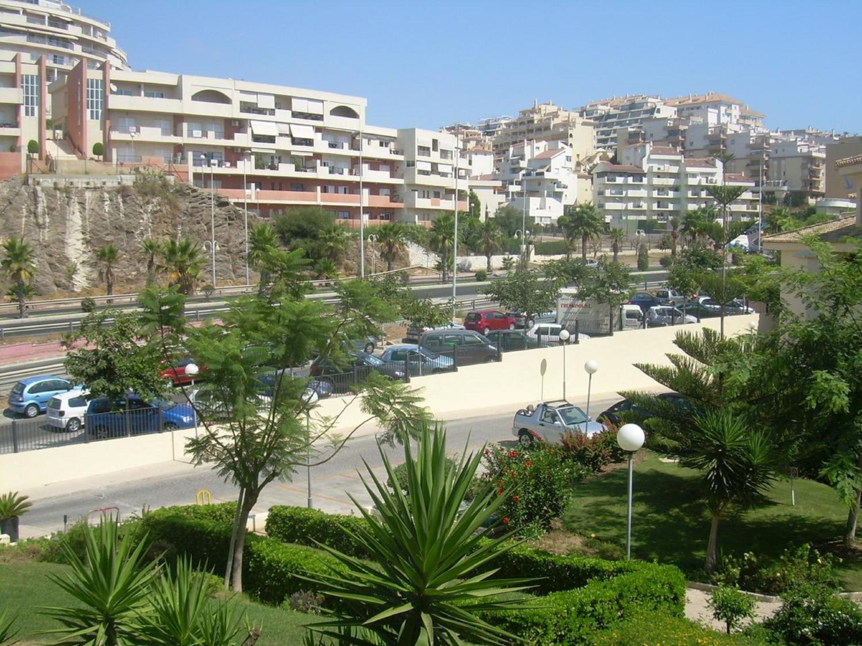 Holidays2Benalmadena Torrequebrada Sea view Front beach with pool parking & terraces