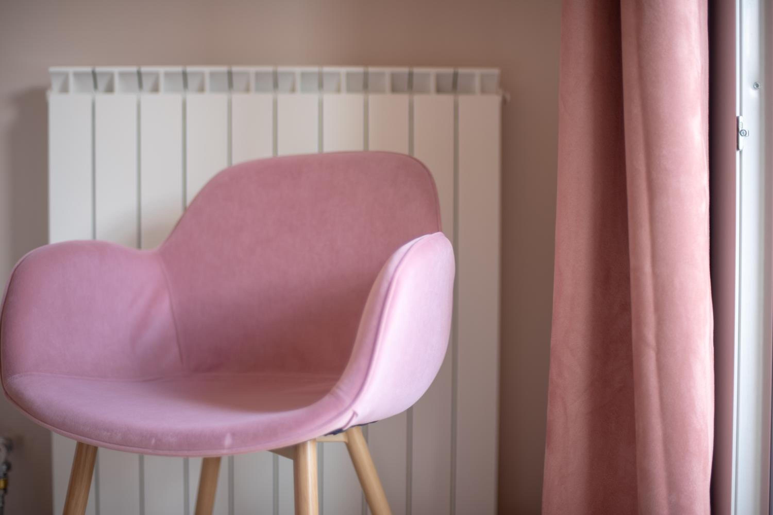 TEODORA SUITE pink view 2