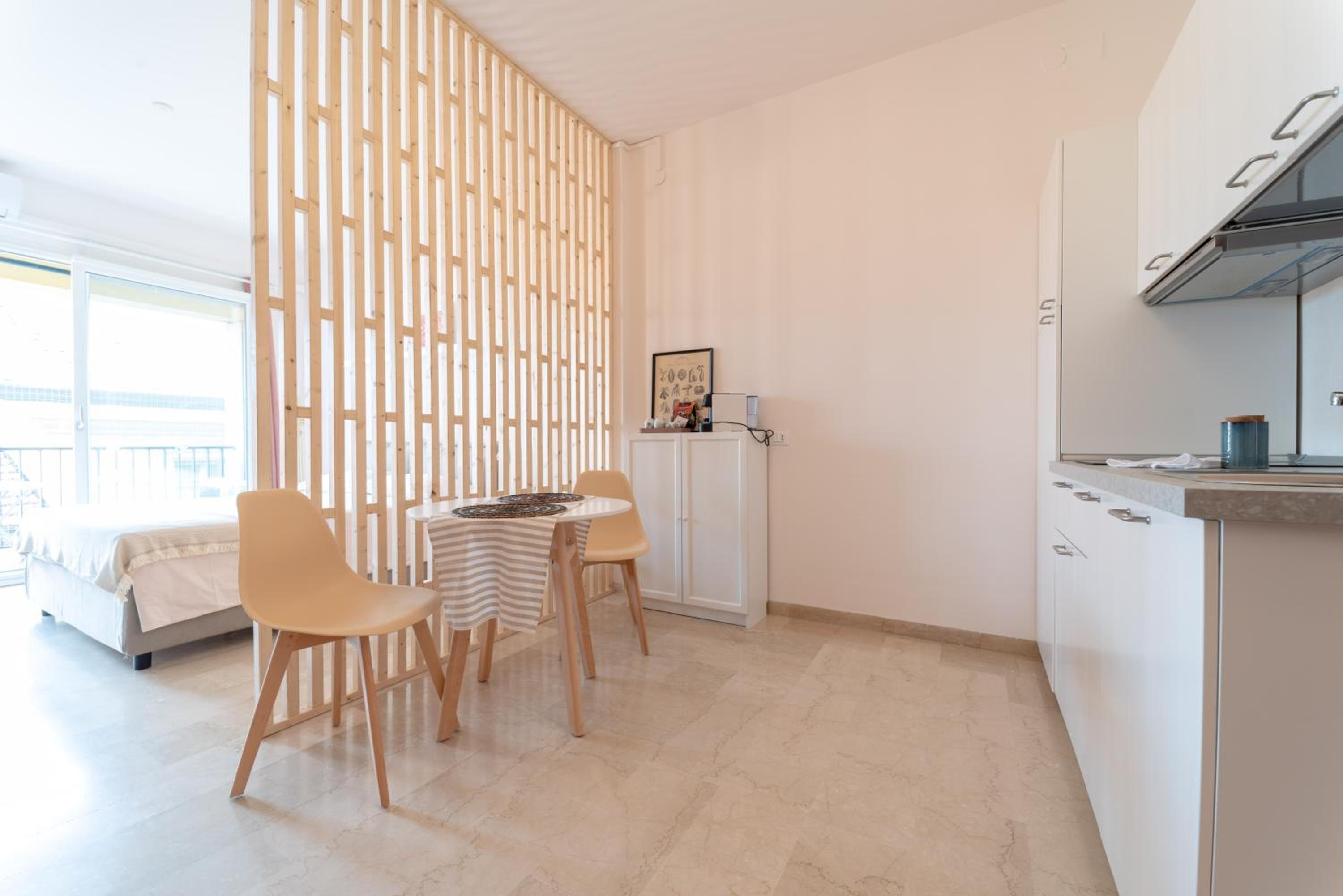 TEODORA SUITE pink view 5