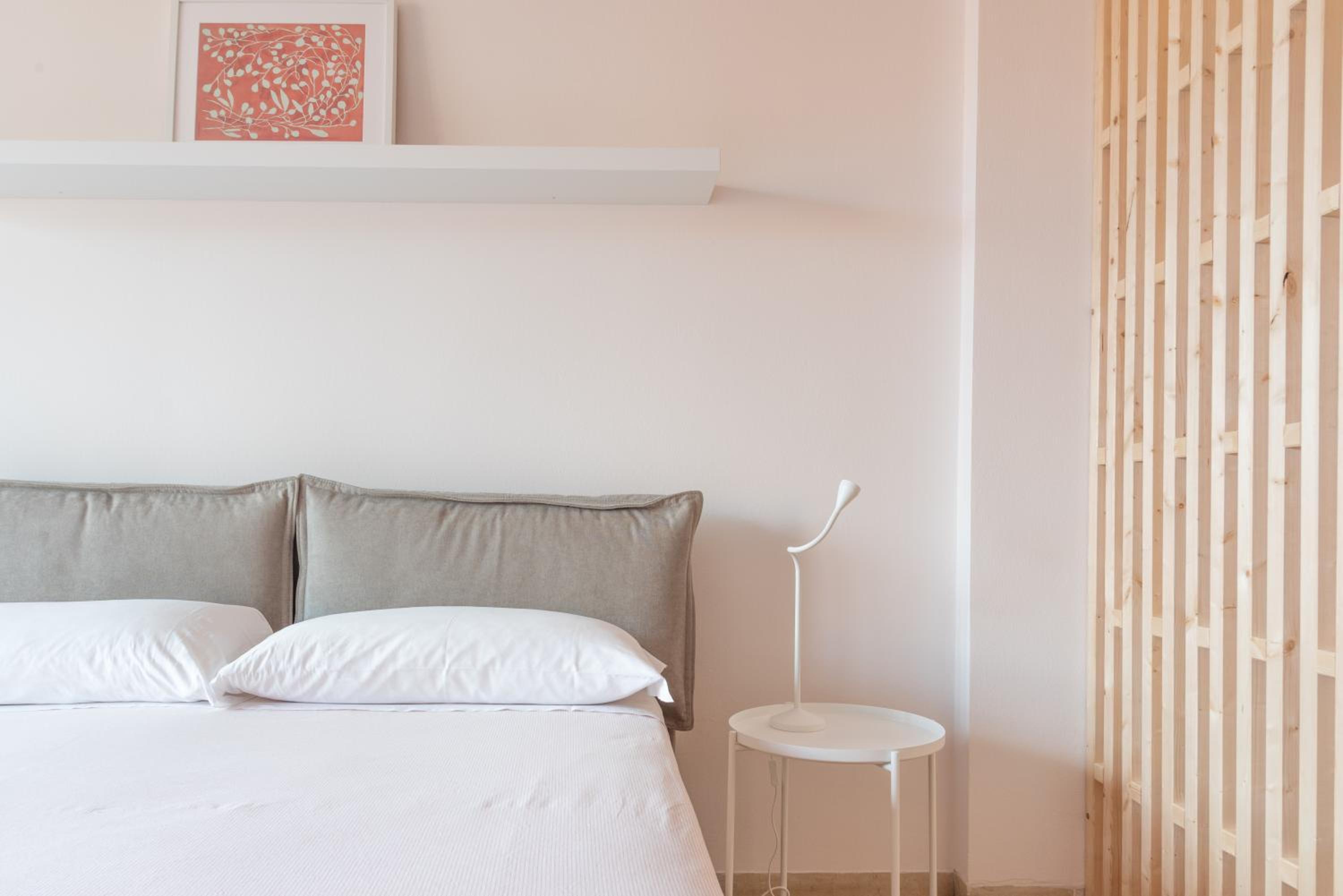 TEODORA SUITE pink view 3