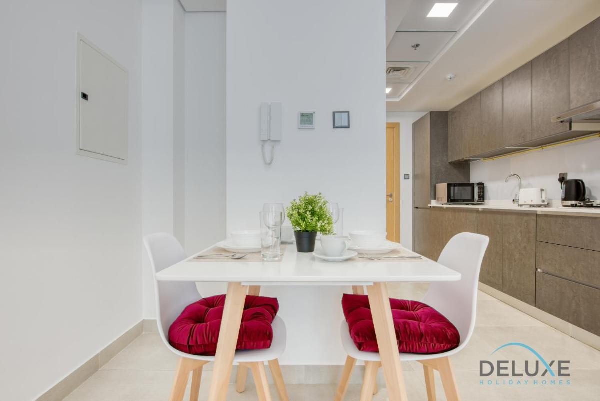 Lovely Studio in Pantheon Elysee JVC by Deluxe Holiday Homes