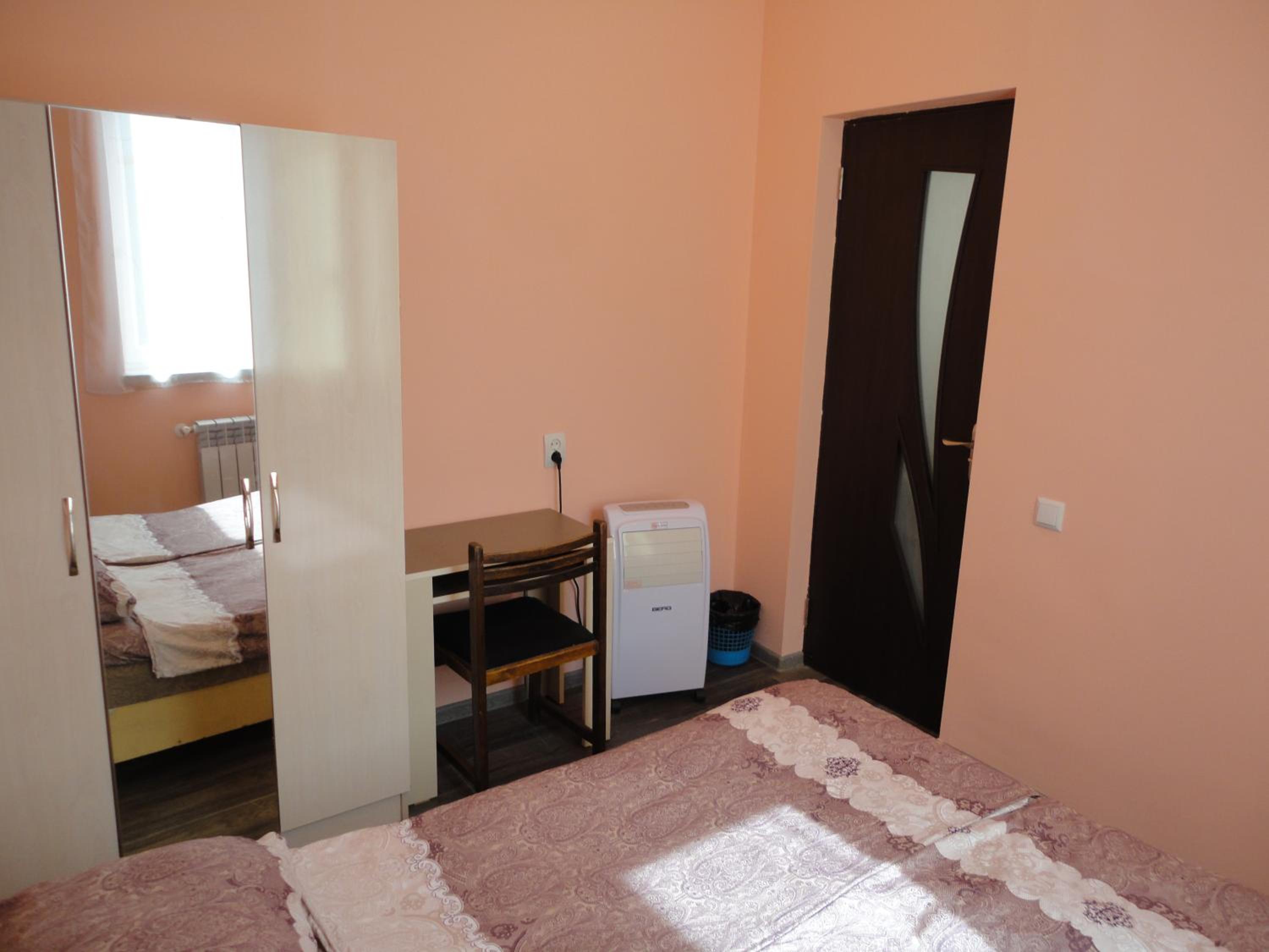 Like Home Guesthouse & Tours