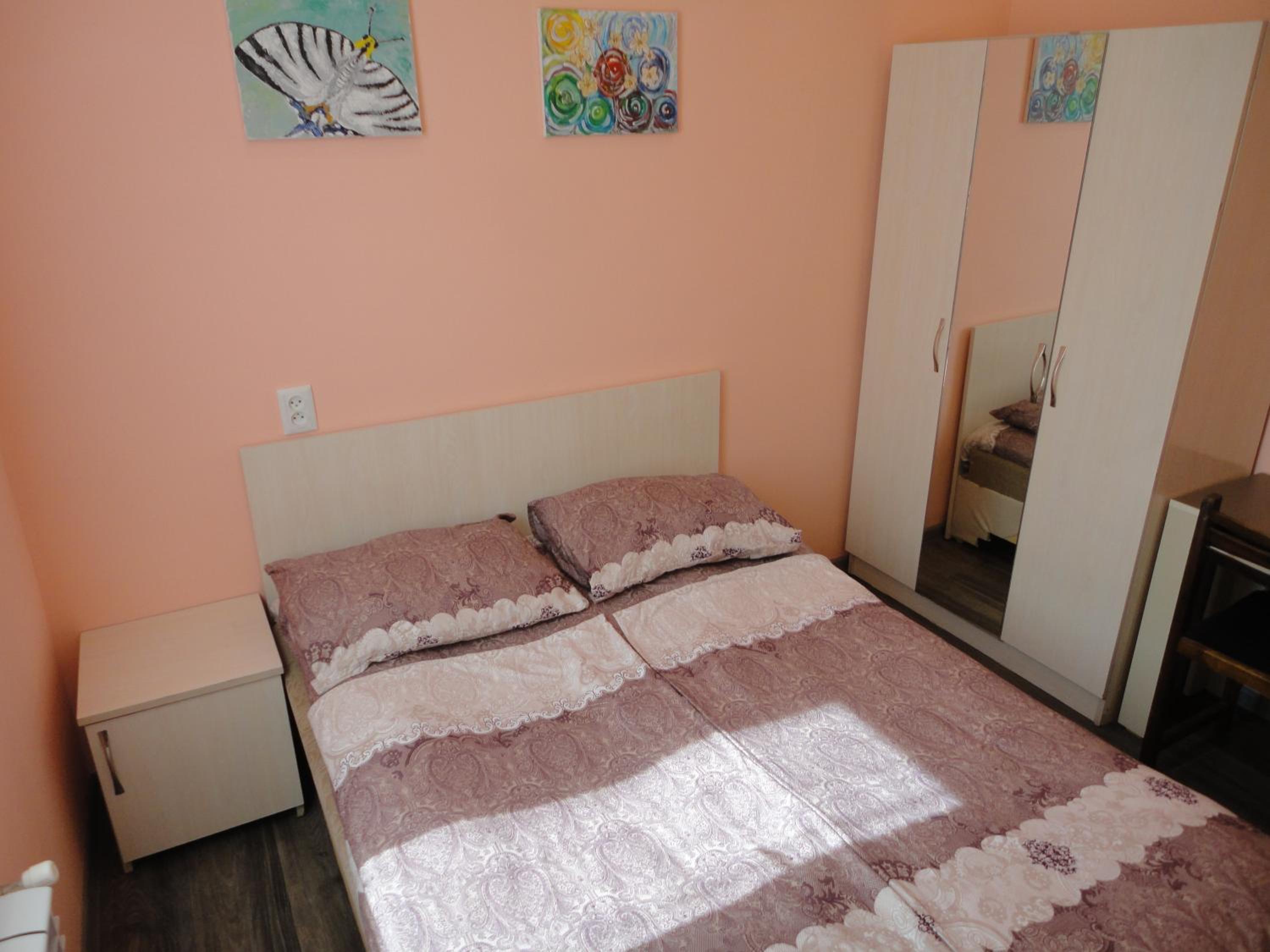 Like Home Guesthouse & Tours