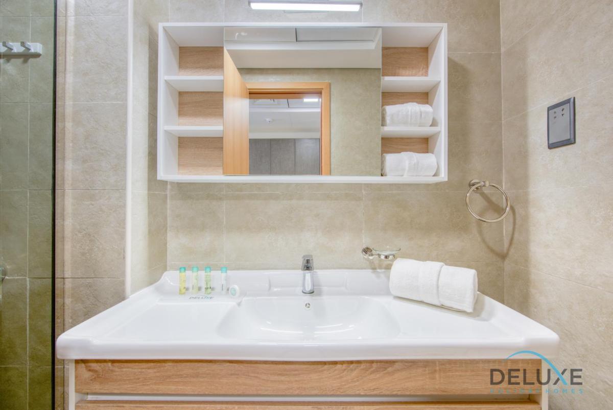 Lovely Studio in Pantheon Elysee JVC by Deluxe Holiday Homes