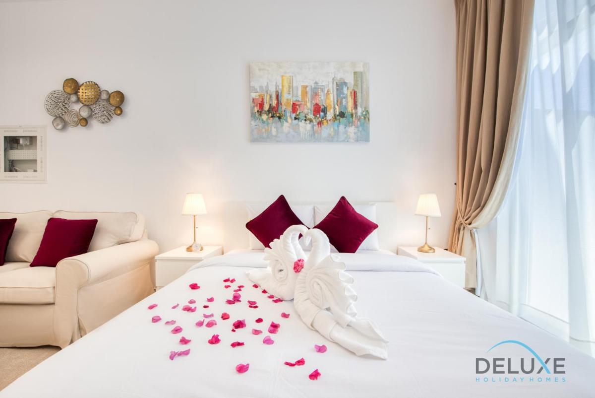 Lovely Studio in Pantheon Elysee JVC by Deluxe Holiday Homes