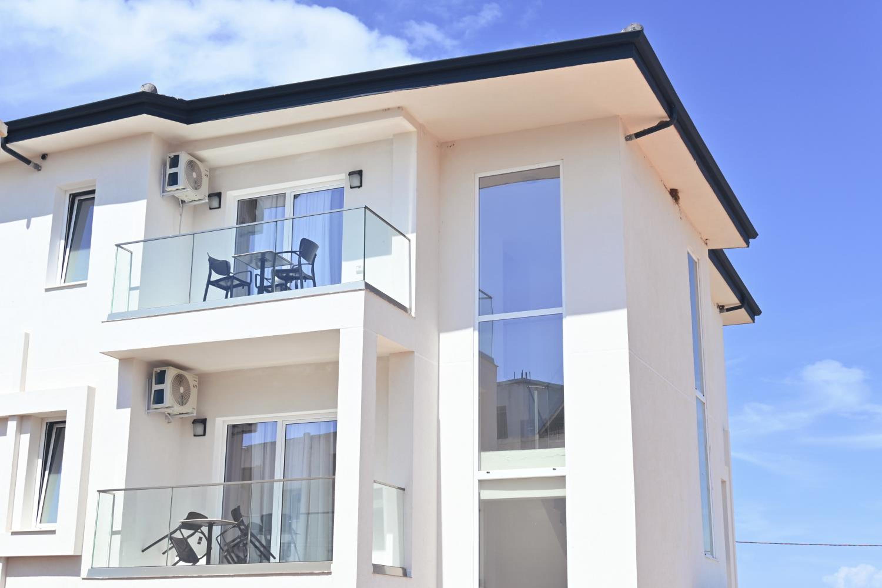 SEA & LAKE VIEW VILLA