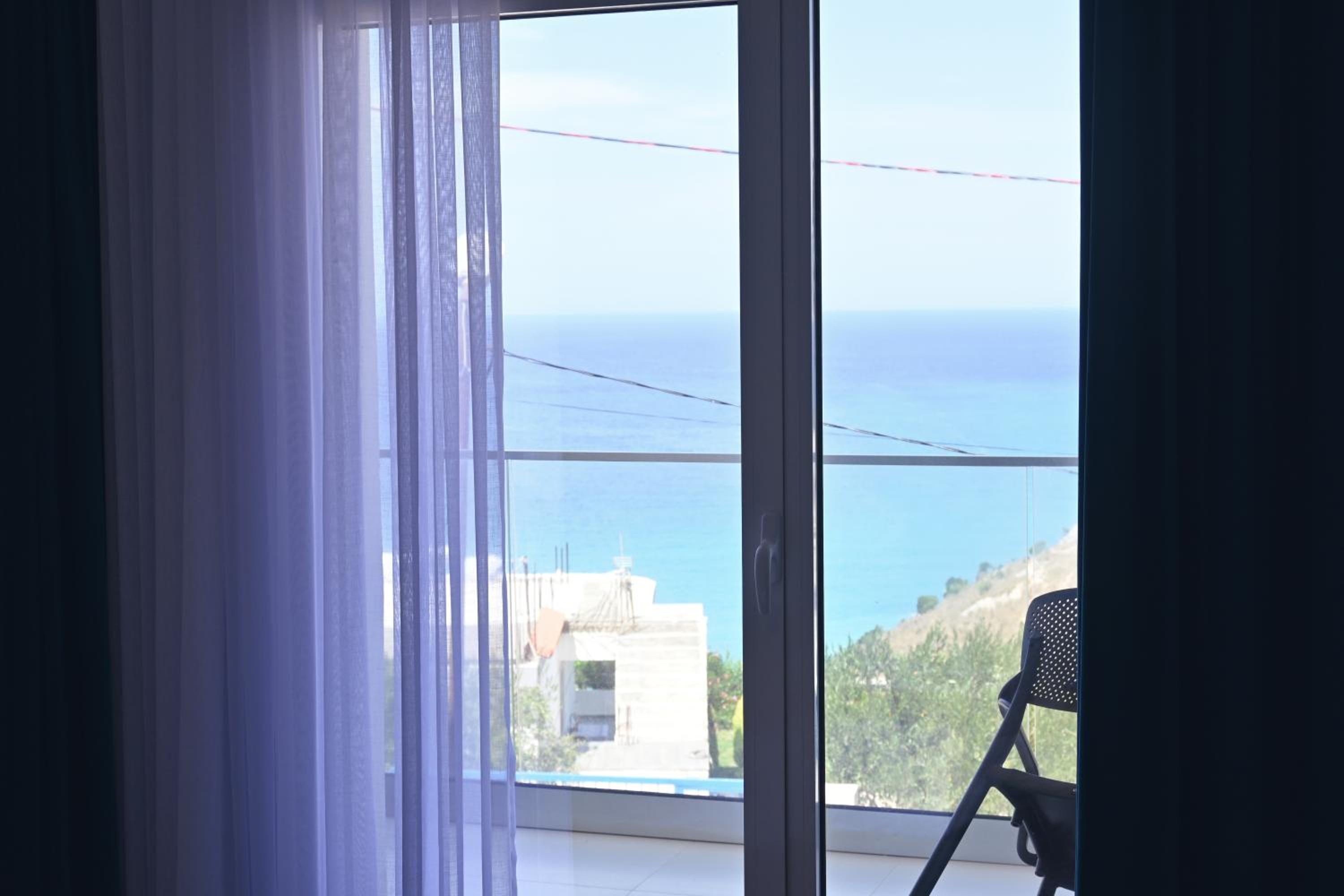SEA & LAKE VIEW VILLA