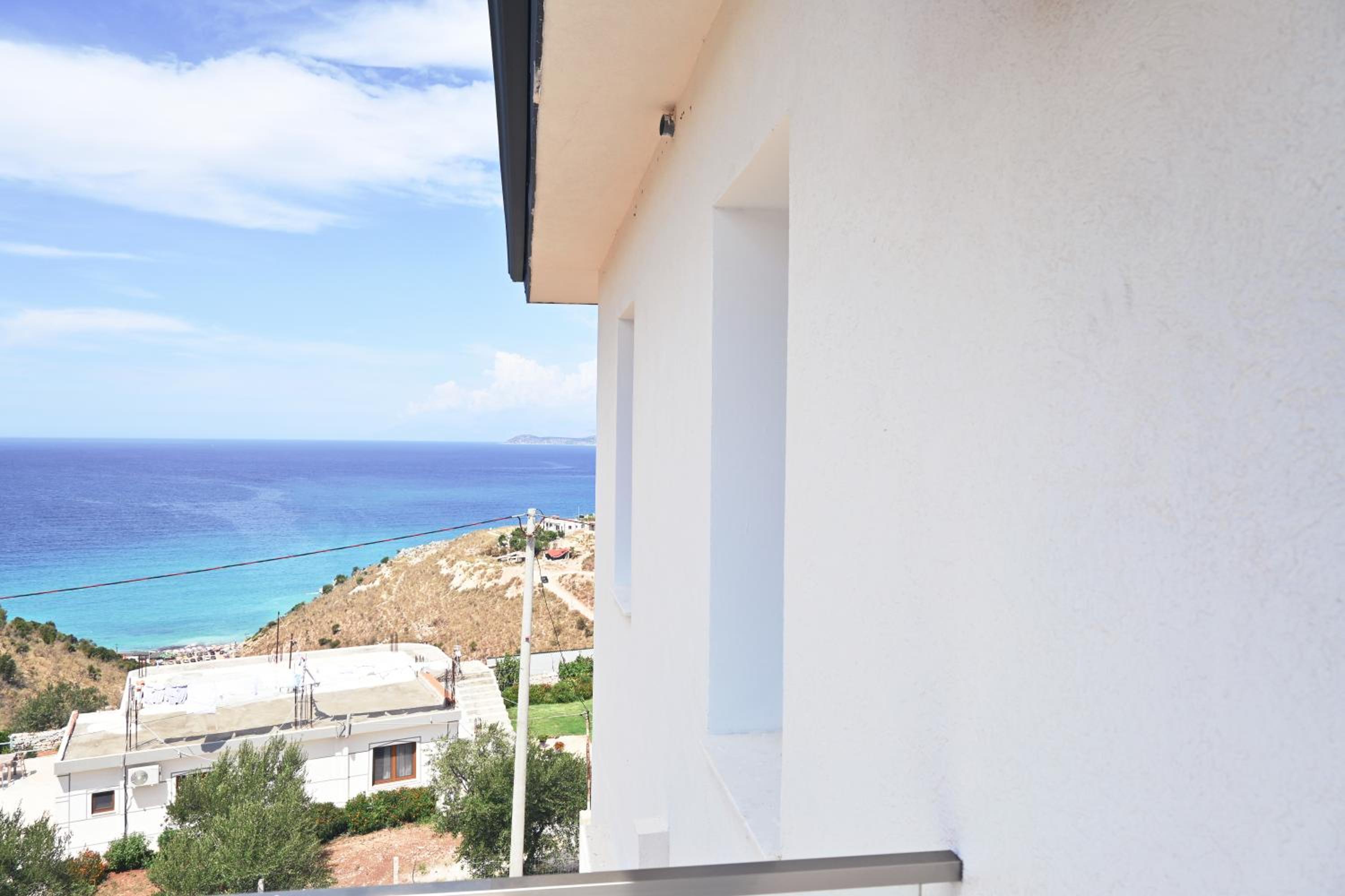 SEA & LAKE VIEW VILLA